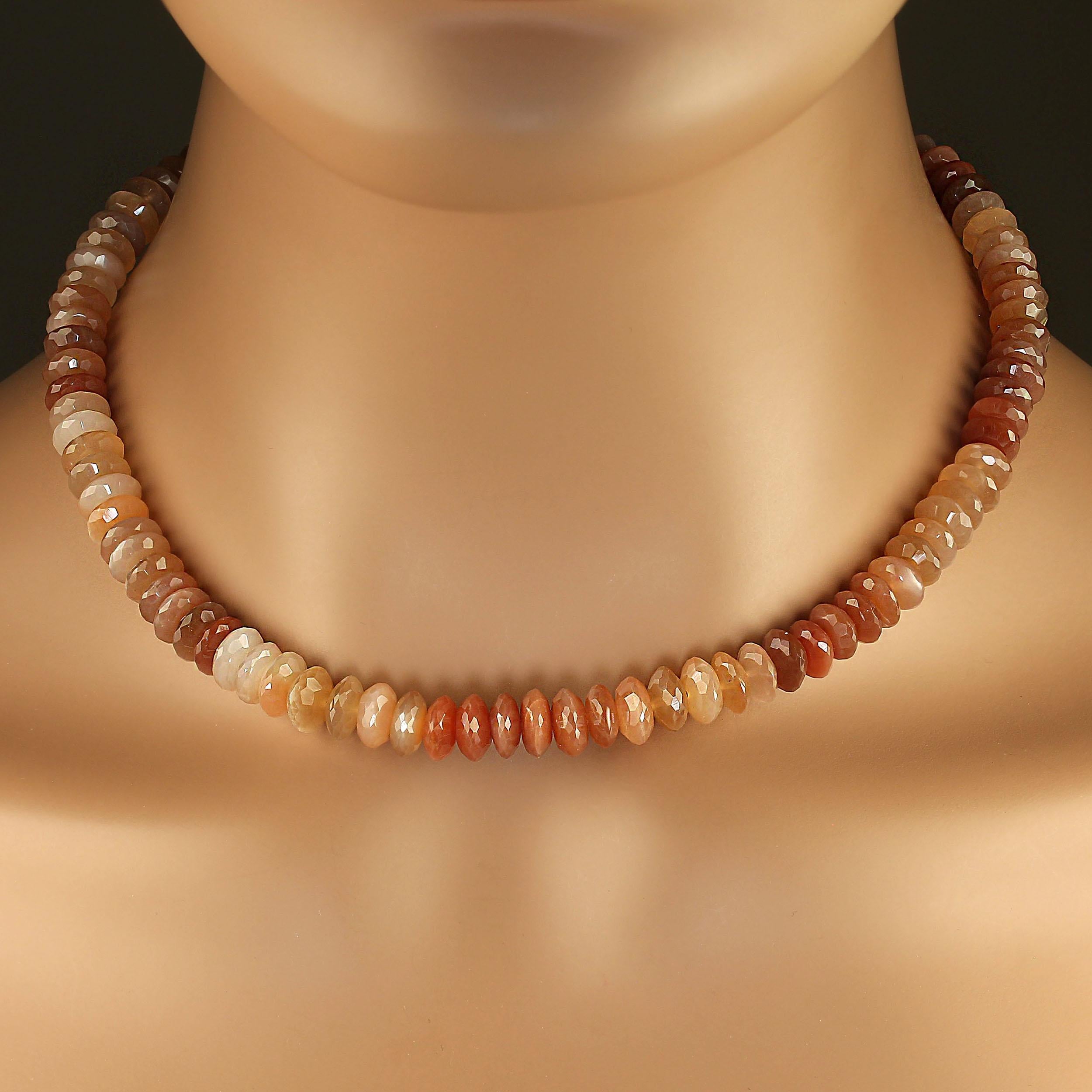 Collana Mousse Mocha - Il colore più caldo del 2025

Lasciati conquistare dai toni ricchi e sofisticati di Mocha Mousse, il colore must-have per il 2025. Questa collana di pietra di luna di 17 pollici emana eleganza e versatilità, perfetta per