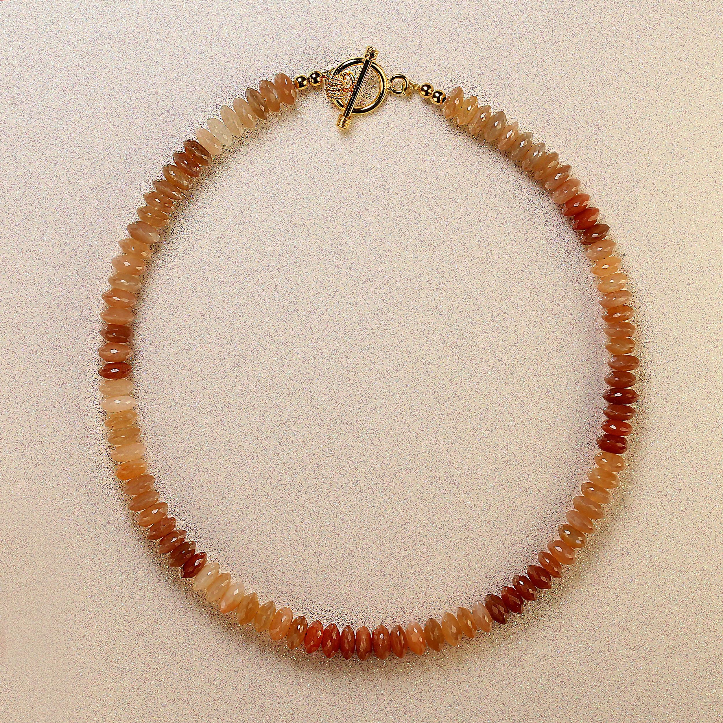 Perlina Collana AJD Mocha Mousse Moonstone Sophisticated da 17 pollici in vendita