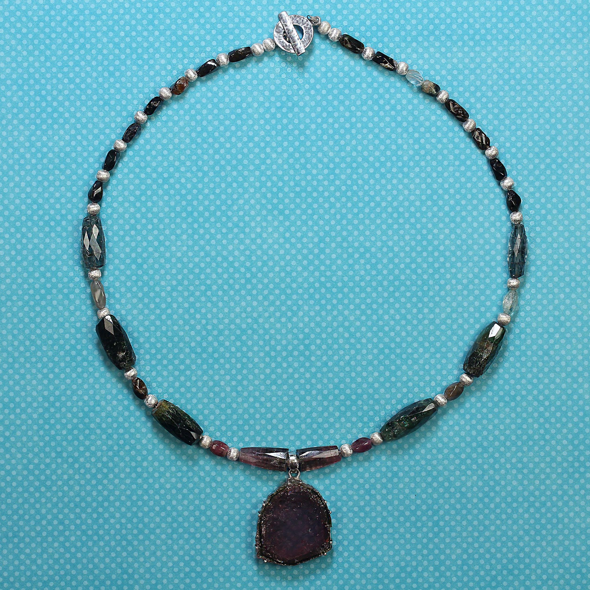 AJD Collier en tourmaline multicolore et pendentif tranche de melon en vente 1