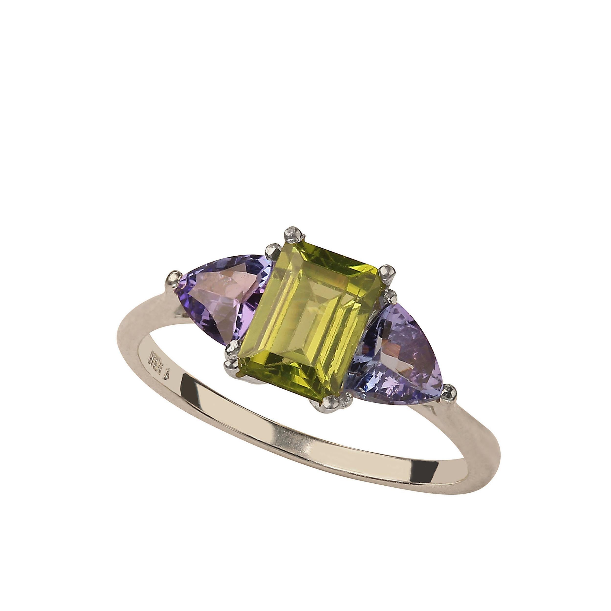 AJD Peridot and Tanzanite Sterling Silver Ring For Sale at 1stDibs