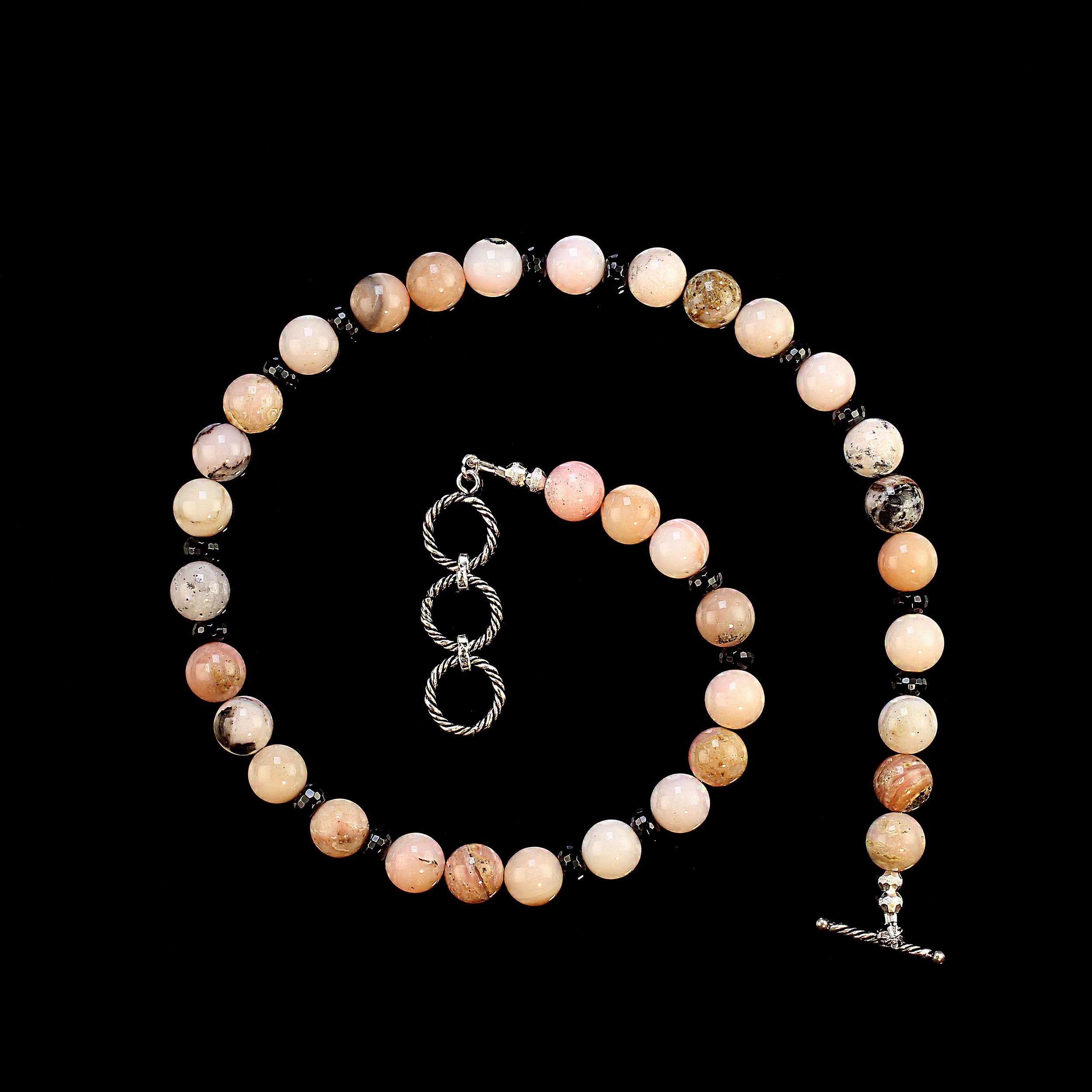 AJD Collana con opale peruviano rosa e accenti di onice nera in vendita 5