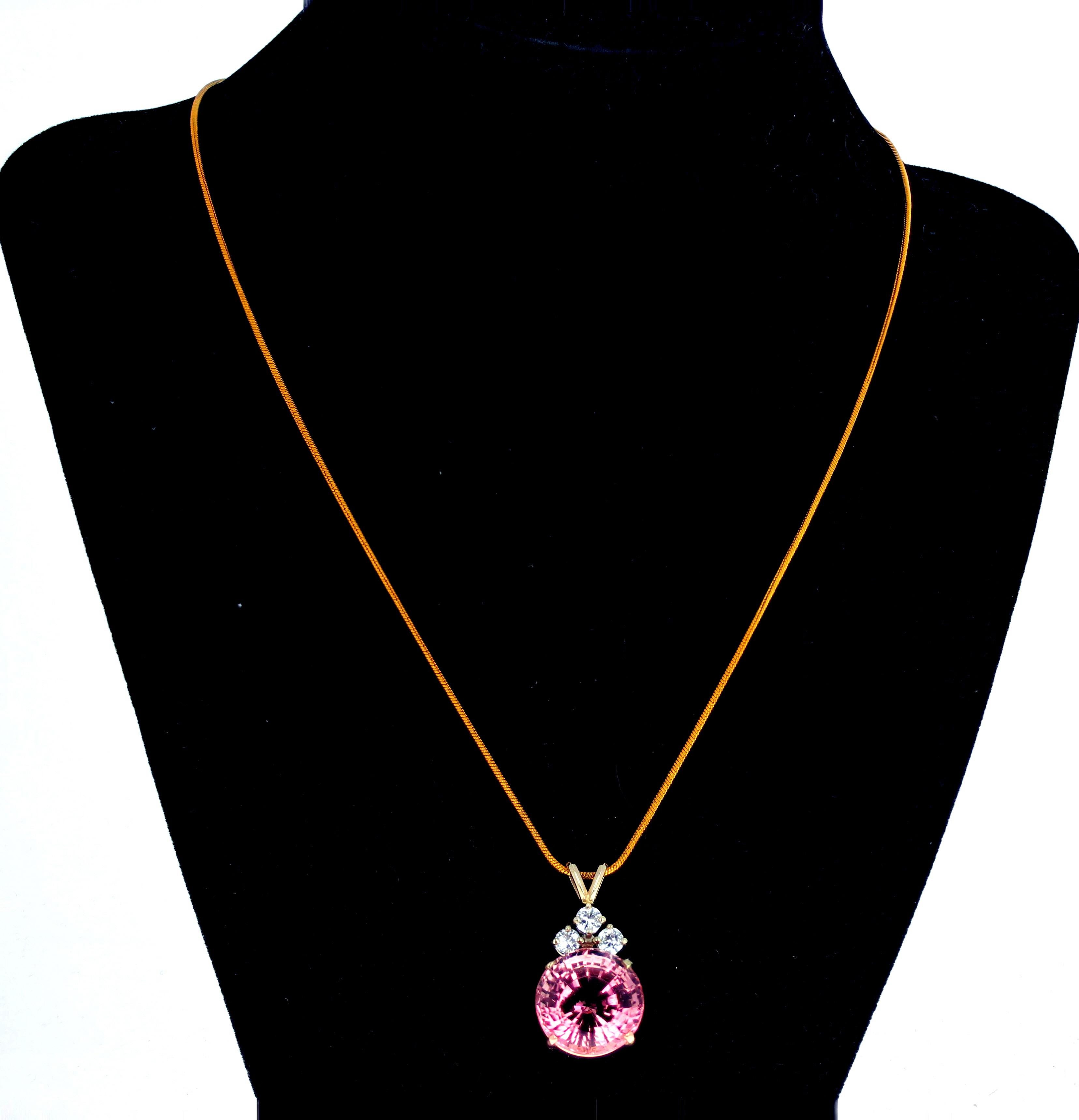 RARE BEAUTIFUL 18 Ct. Anhänger mit glitzerndem rosa Turmalin und funkelndem Spinell im Angebot 3