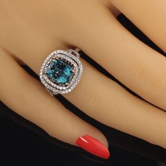 Seltener Indicolit-Blauer Turmalin in Halos von Diamanten Ring von AJD