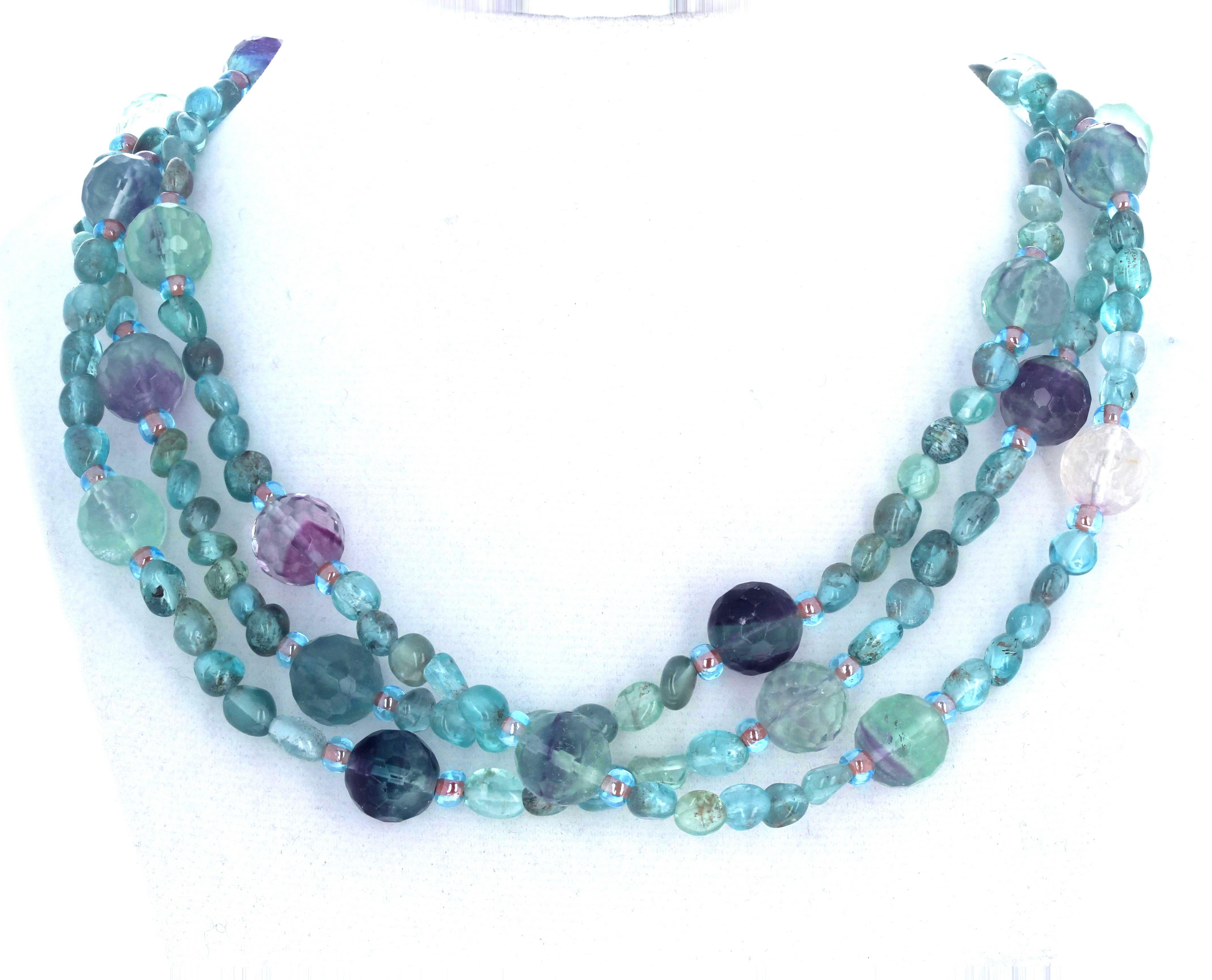 da uomo o donna AJD Bellissima collana a tre fili di apatite e fluorite reale da 17