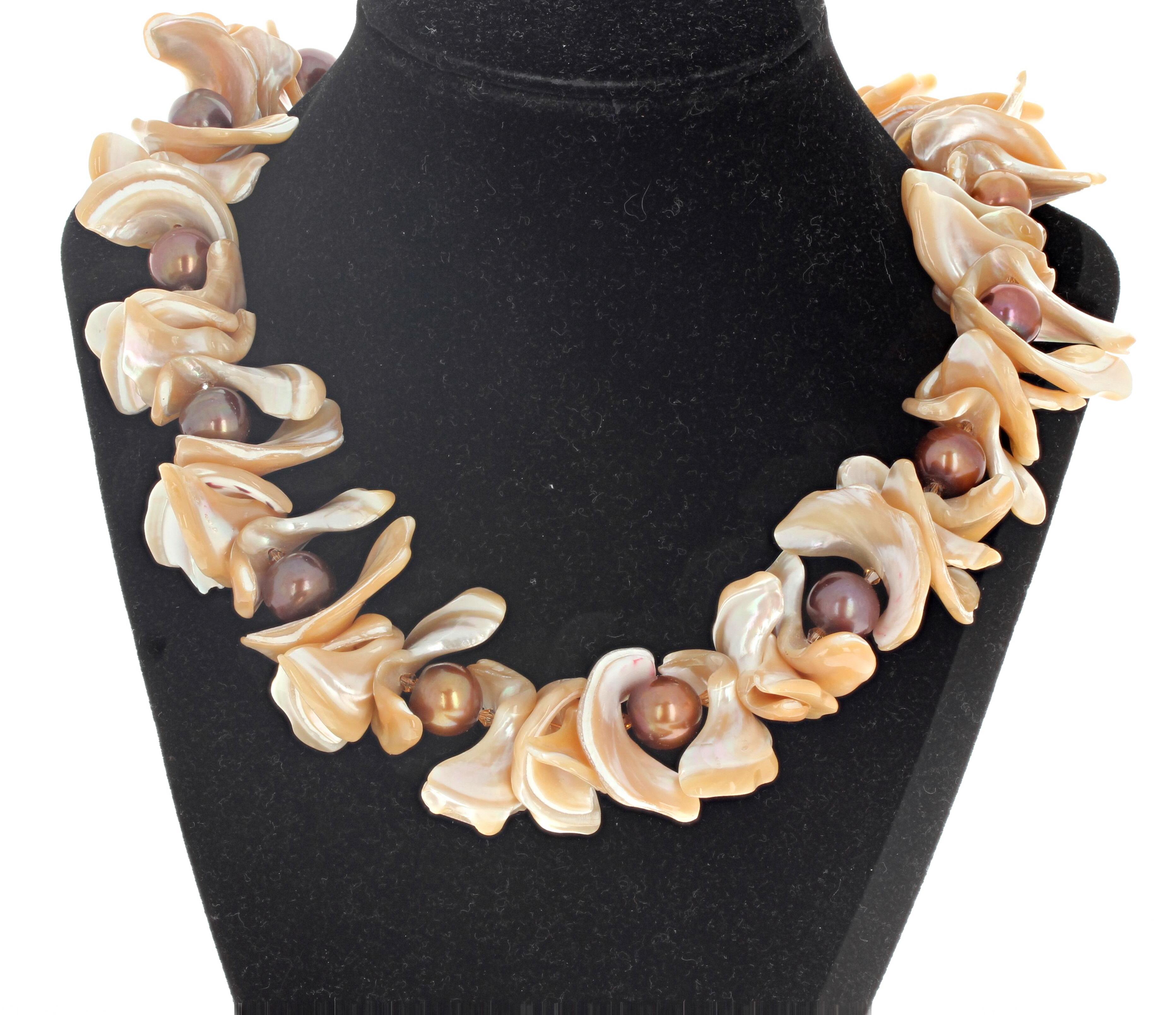 AJD Dramatische echte natürliche Perlenschale & echte mehrfarbige Perlen 19