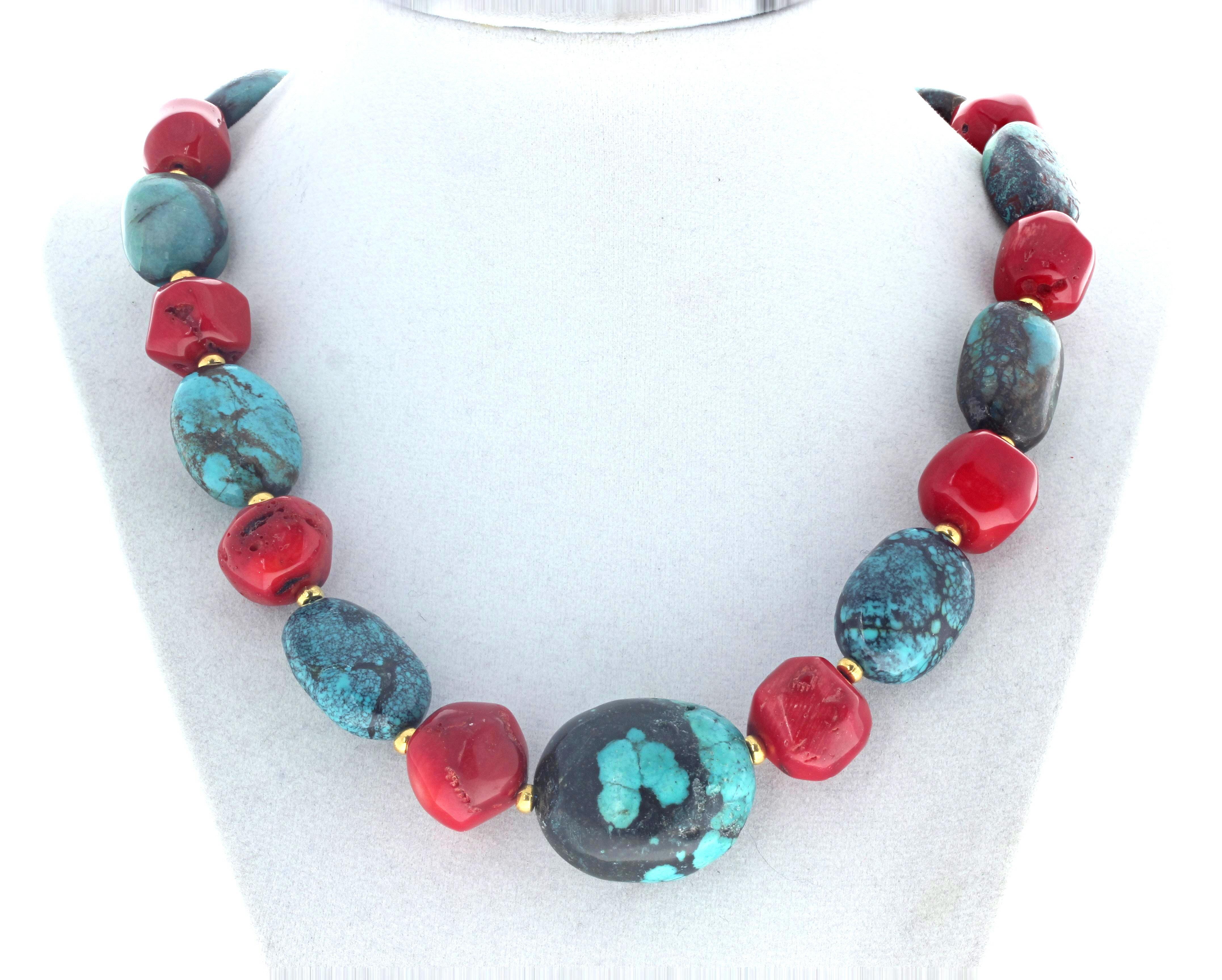 AJD, collier de 19 pouces en turquoise polie magnifiquement naturelle et véritable corail Unisexe en vente