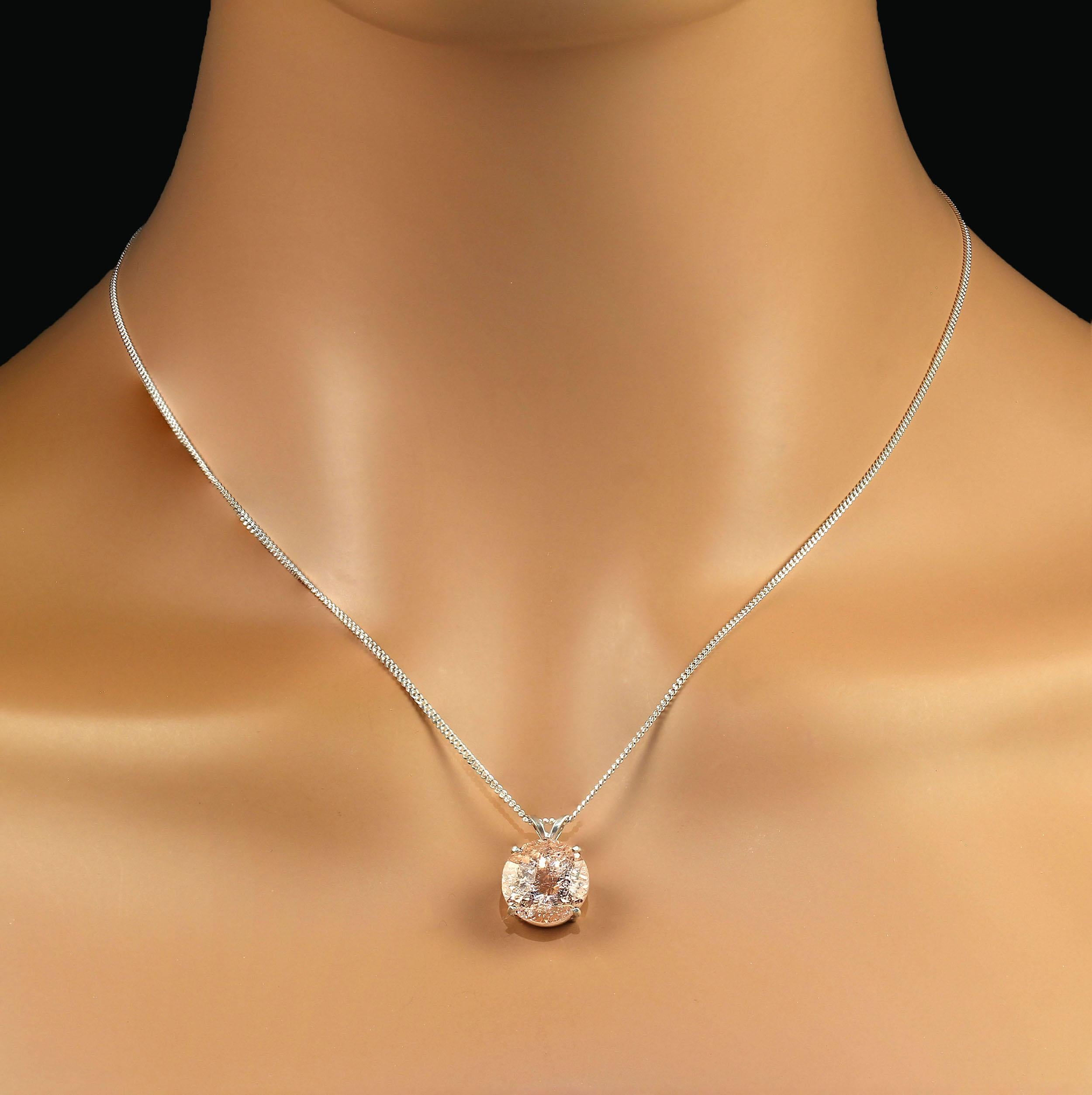 AJD Pendentif rond en Morganite avec chaîne en argent sterling Unisexe en vente