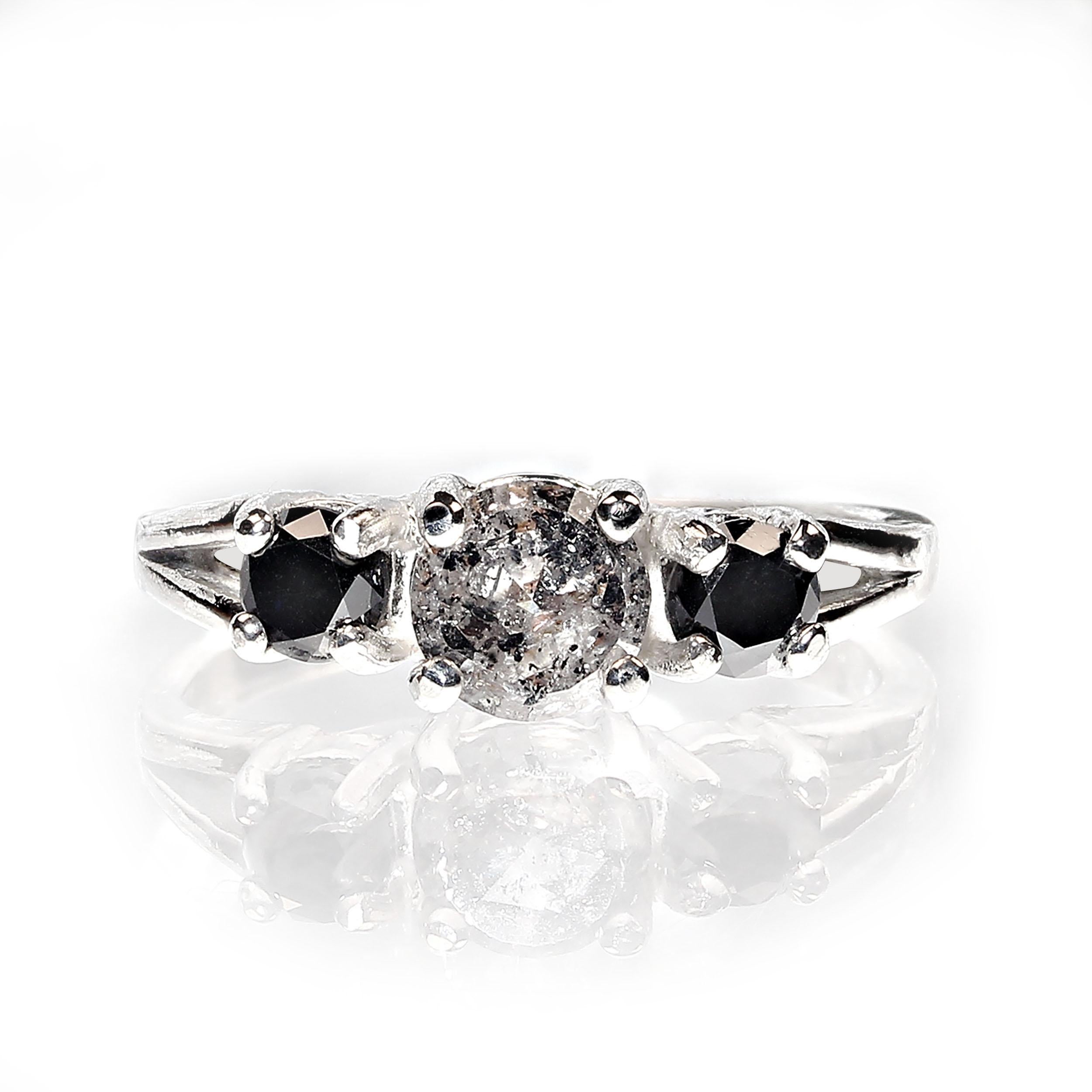 AJD Salz und Pfeffer Diamant und Schwarzer Diamant Ring im Zustand „Neu“ im Angebot in Raleigh, NC