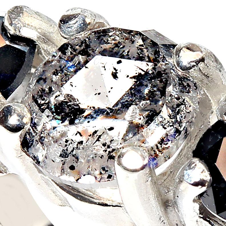 AJD Salt and Pepper Diamond and Black Diamond Ring In New Condition For Sale In Raleigh, NC