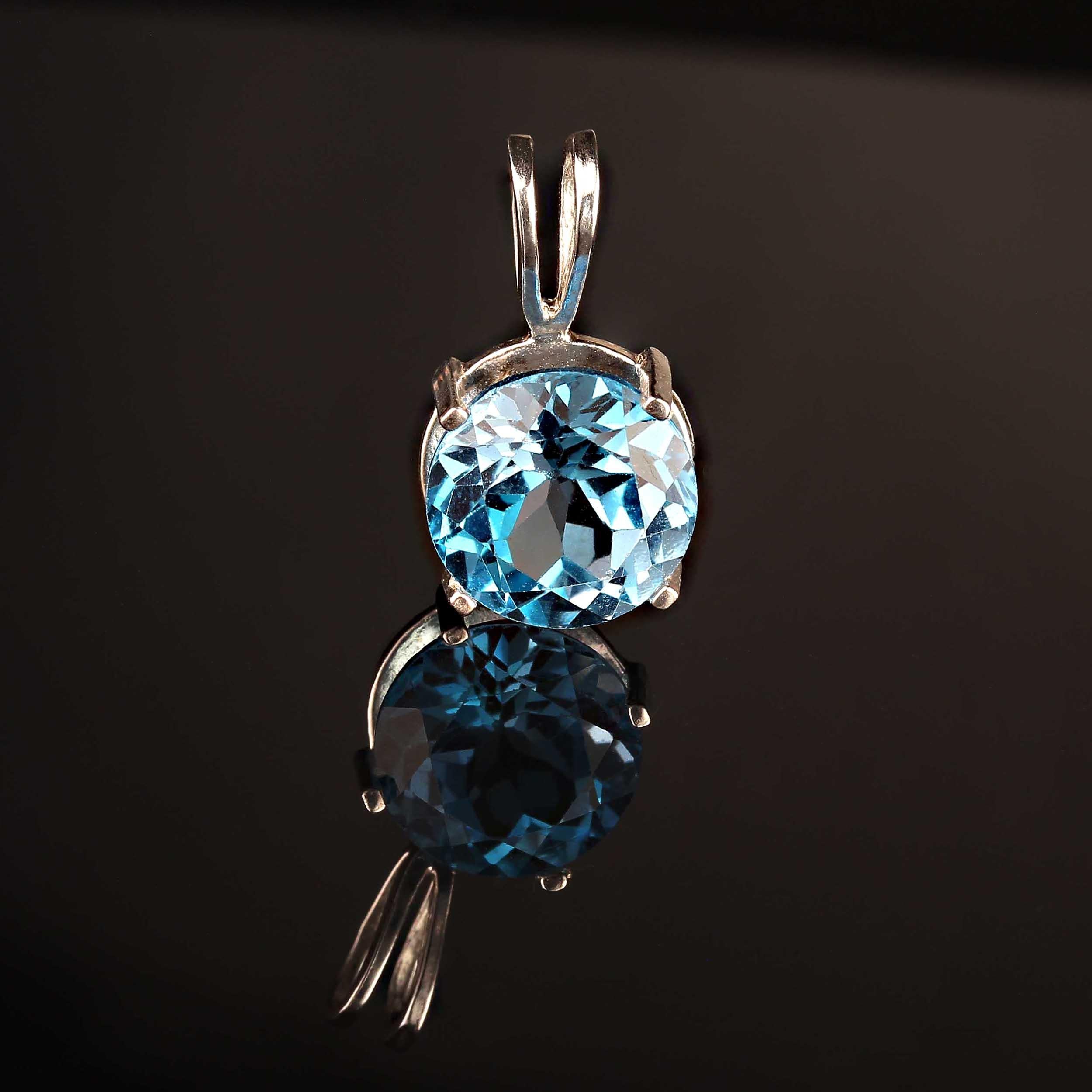 Round Cut AJD Sparkling Swiss Blue Topaz and Sterling Silver Pendant For Sale