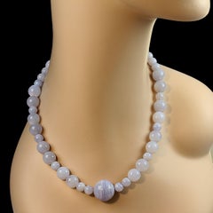 AJD Frühjahrs-Halskette aus 18 Zoll blauem Chalcedon