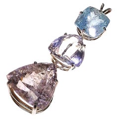 Colgante AJD de tres berilos en plata de ley Piedra de nacimiento de marzo