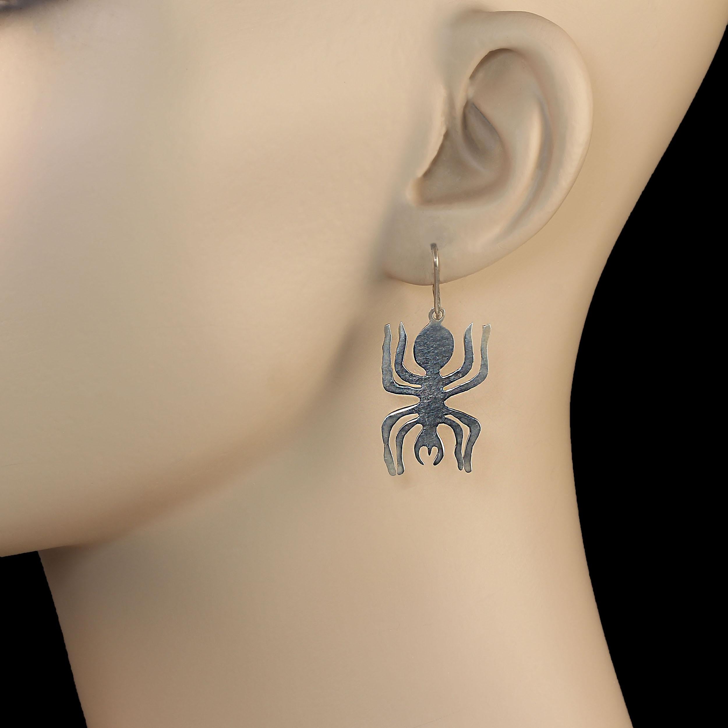 Artisan AJD Sterling Silver NAZCA Line Spider Earrings For Sale