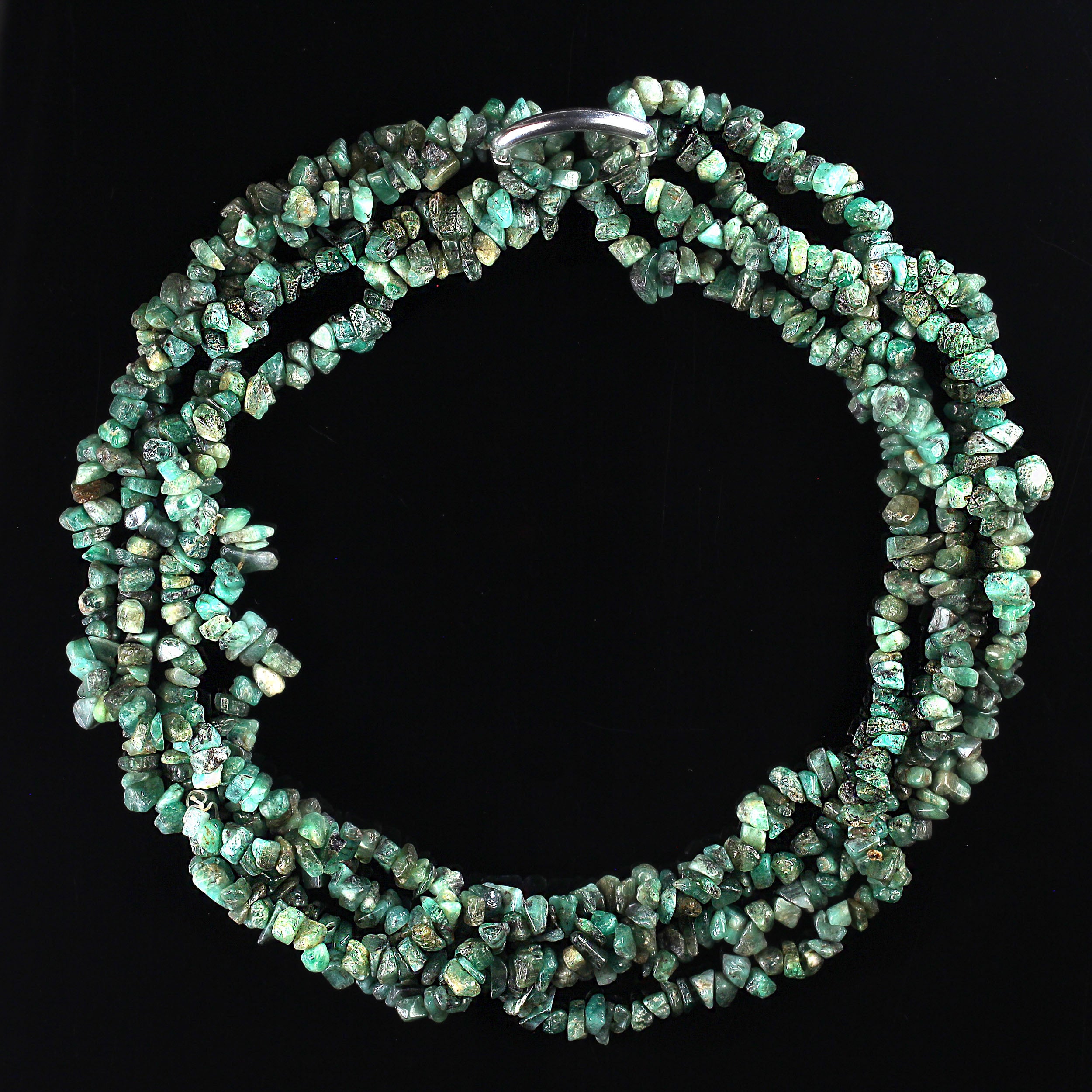 AJD Due collane Infinity con chip di smeraldo da 36 pollici in vendita