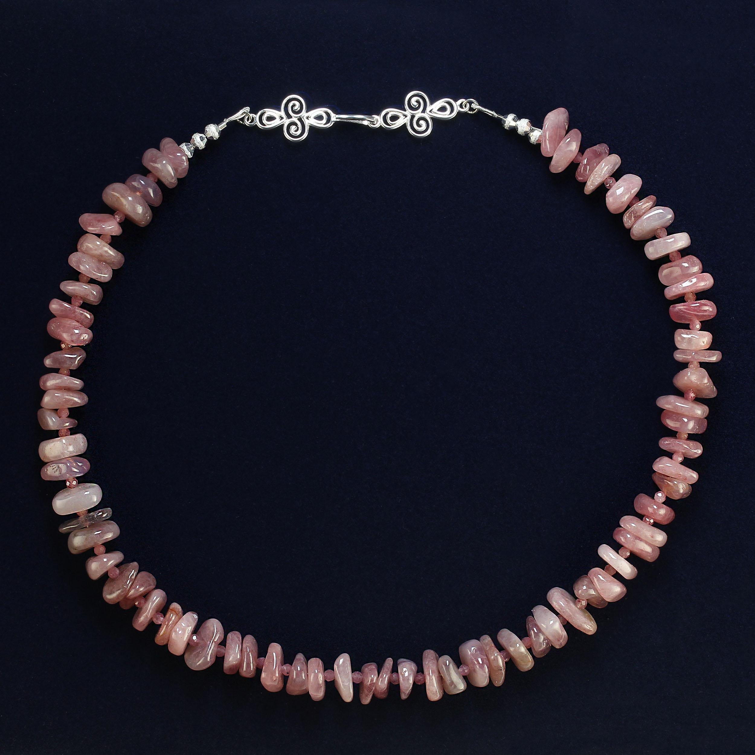AJD Collana unica di quarzo rosa del Madagascar in vendita 1