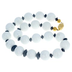 Faszinierende schöne natürliche weiße echte Magnesit & echte schwarze Onyx 19" Halskette