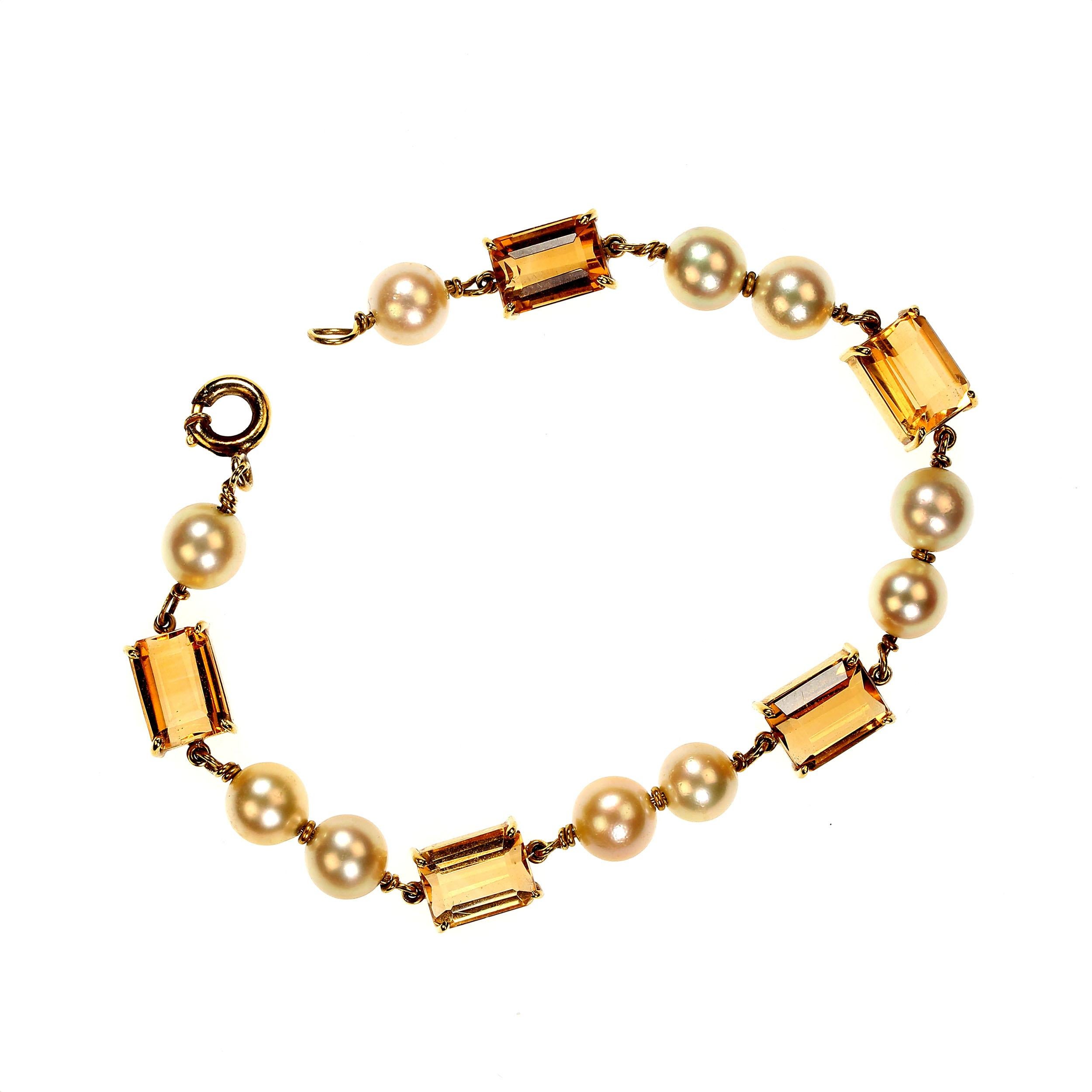 AJD Vintage Bracelet of Cultured Pearls and Citrines in 18k Yellow Gold In Excellent Condition In Raleigh, NC