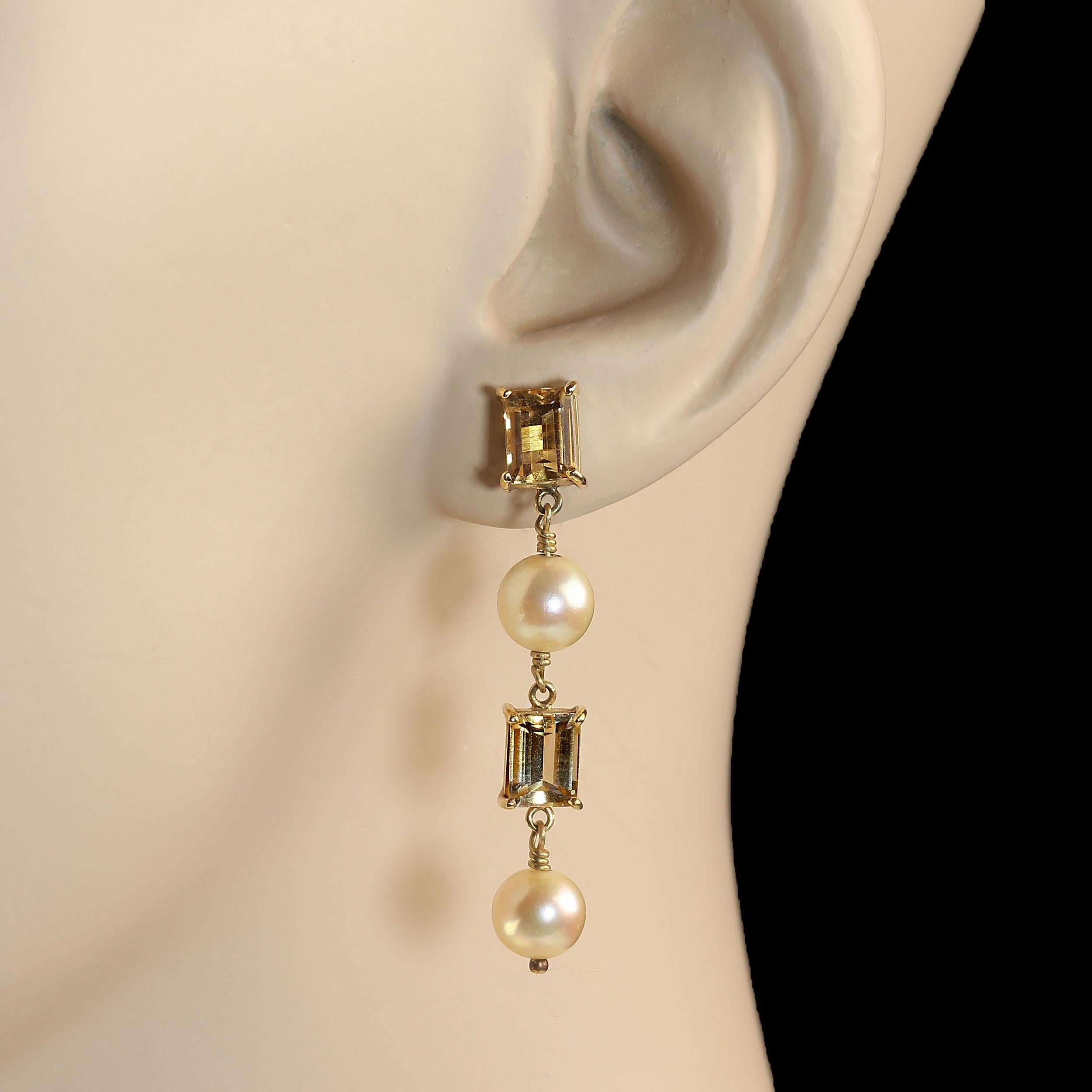 Women's or Men's AJD Vintage Earrings of Cultured Pearl and Citrine in 18k Yellow Gold - 2 Pieces For Sale