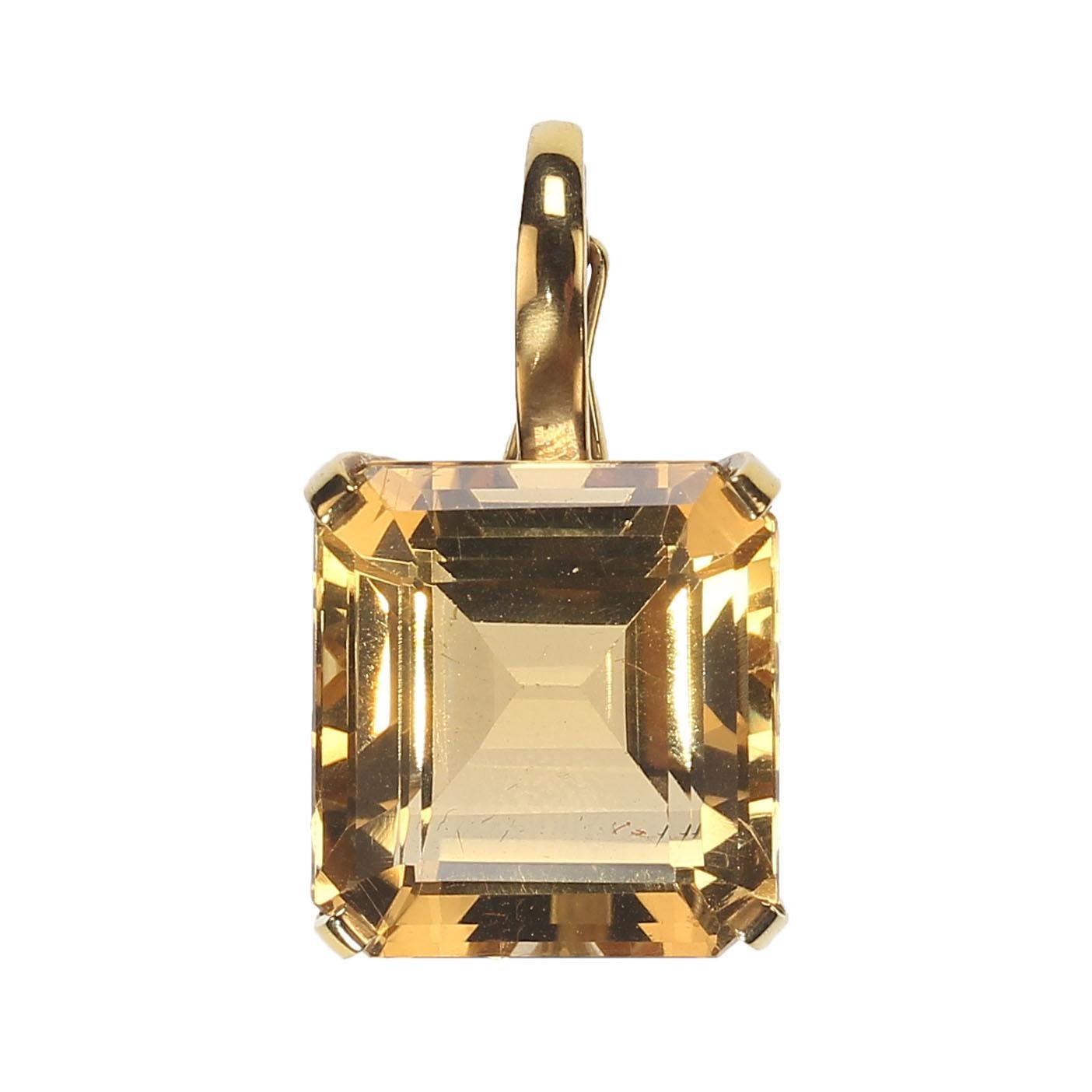 AJD Vintage, grande citrine carrée en or jaune 18 carats Unisexe en vente