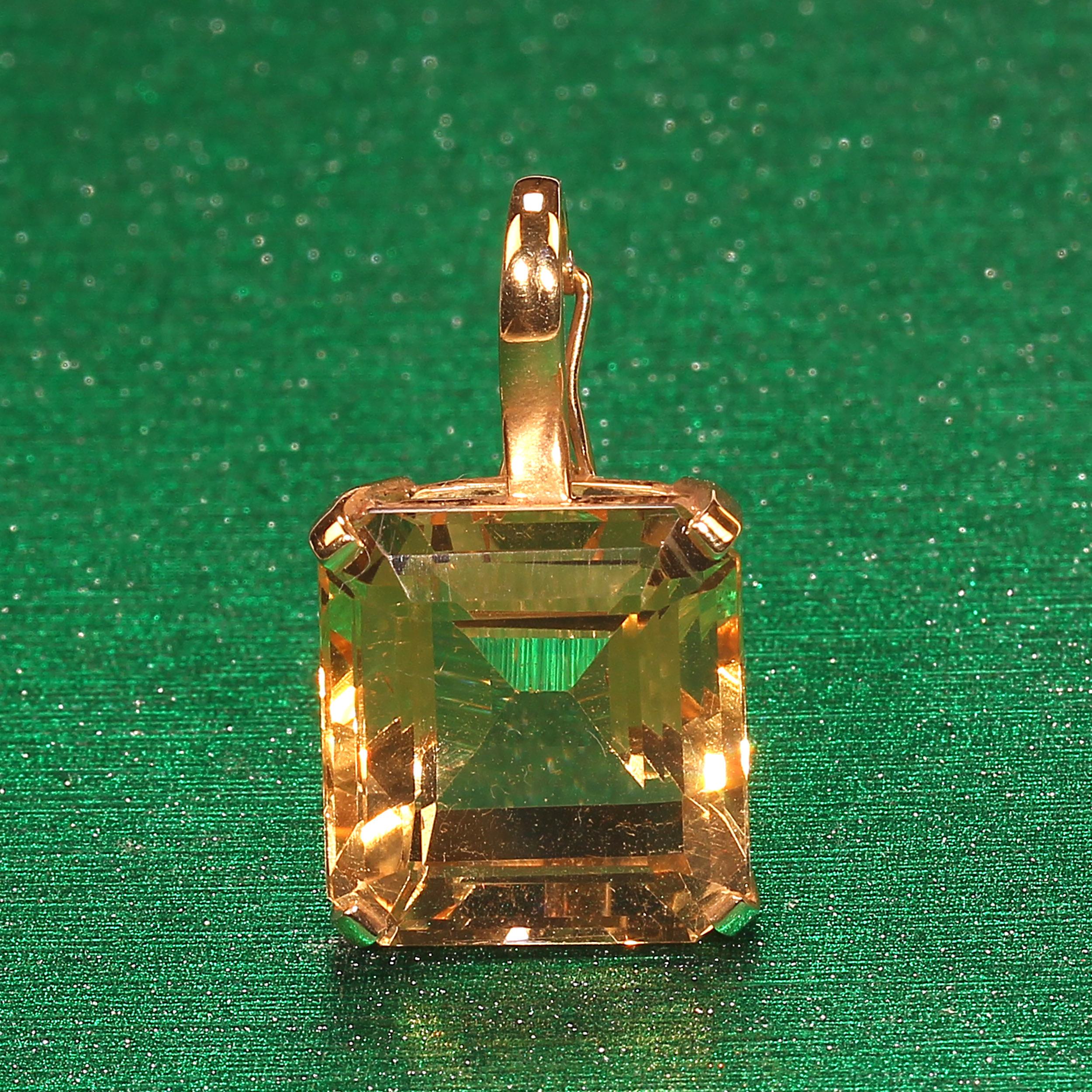 Ciondolo vintage AJD con citrino quadrato grande in oro giallo 18 carati in vendita 6