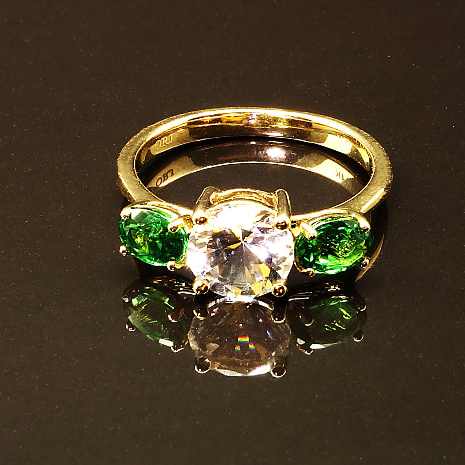 Round Cut AJD White Sapphire and Green Tsavorite  14K Yellow Gold Cocktail Ring For Sale