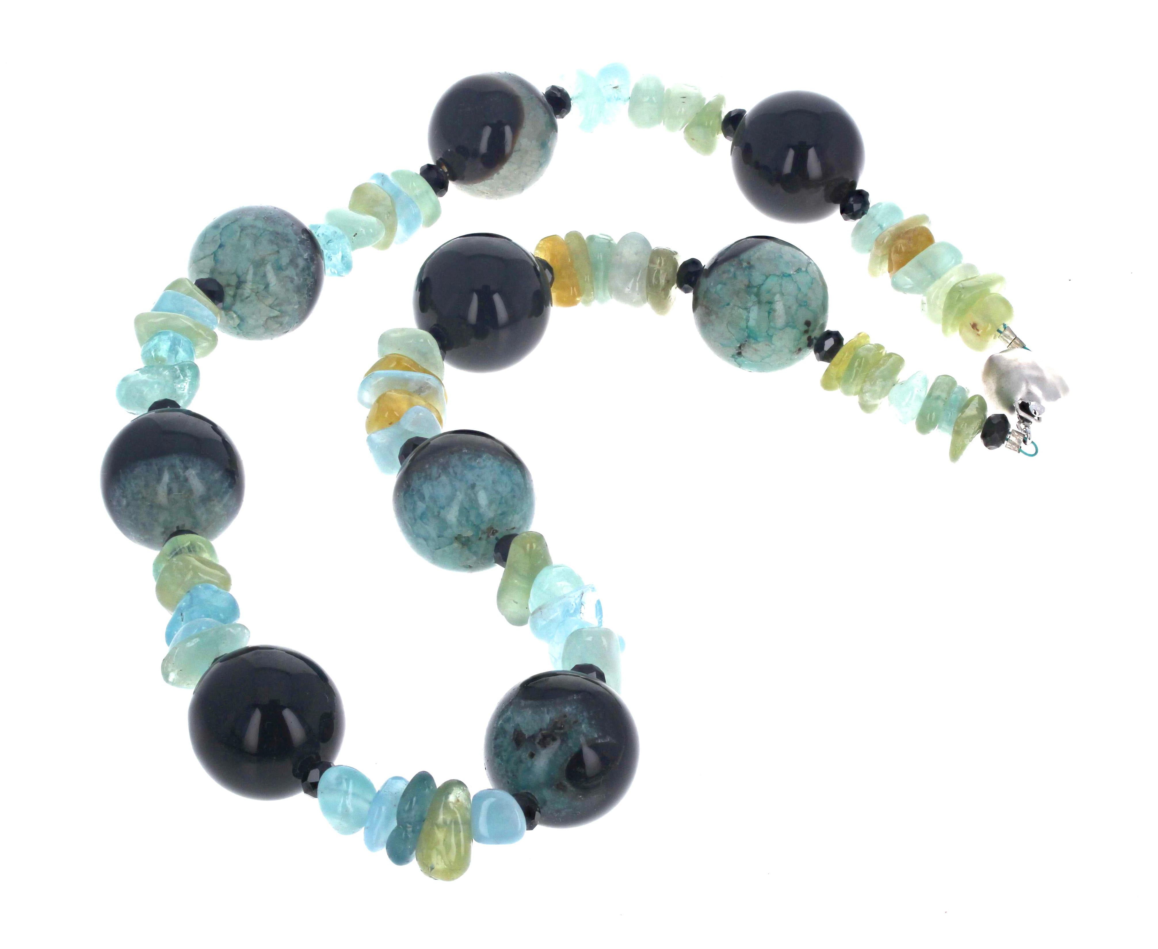 da uomo o donna AJD Meravigliosa collana grande di agate e acquamarina da 20 pollici in vendita