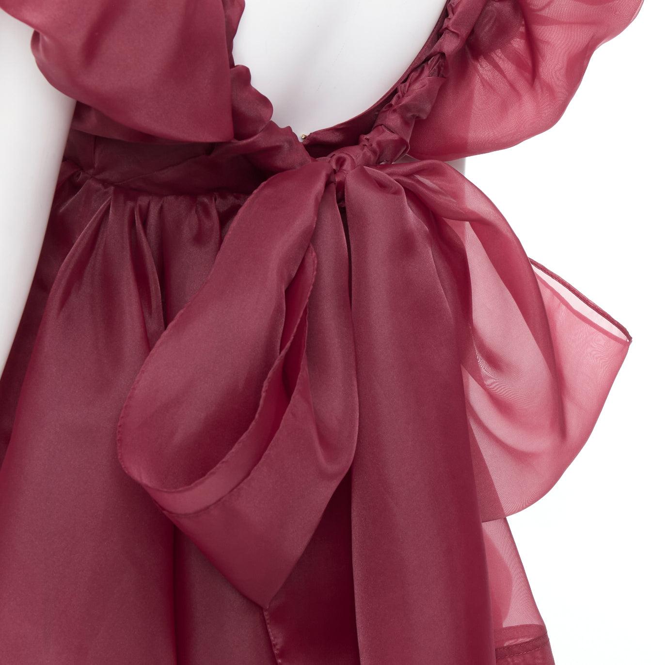 AJE Greta, mini robe à manches bouffantes en organza marron bordeaux GB6 XS
Référence : AAWC/A01355
Marque : Aje
Modèle : Greta
Matériau : Polyester
Couleur : Bourgogne
Motif : Solide
Fermeture : Attache auto
Doublure : Coton rouge
Détails