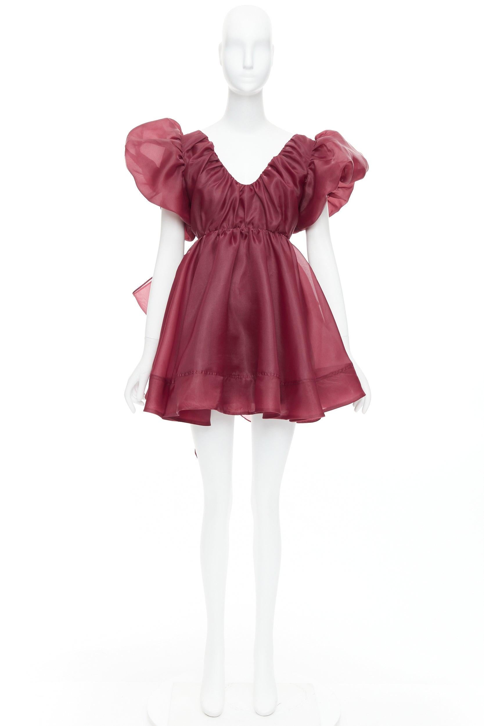AJE Greta, mini robe à manches bouffantes en organza marron bordeaux GB6 XS en vente 4