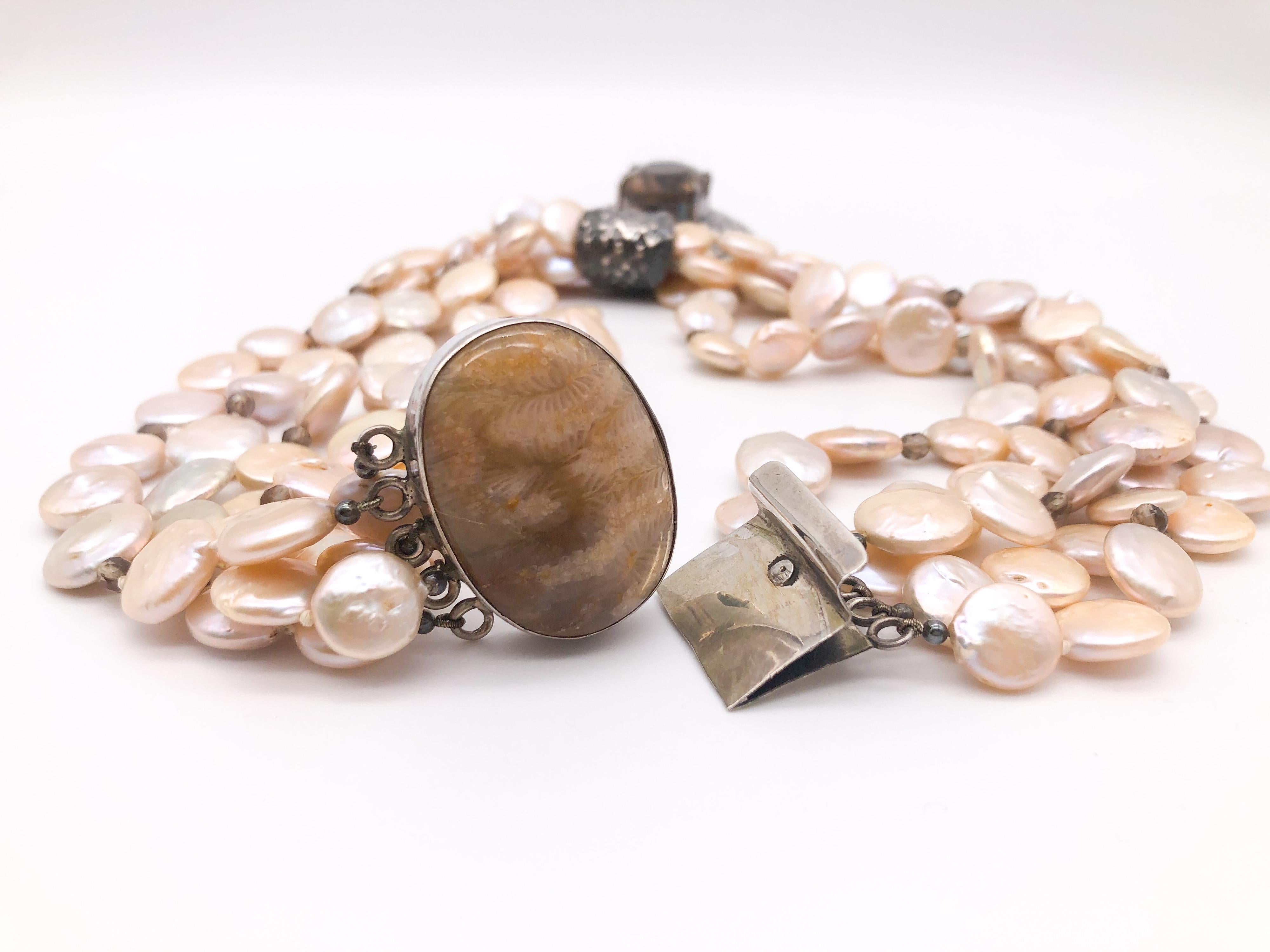 A.Jeschel Collier de perles de monnaie à 5 brins et collier de quartz fumé. en vente 4