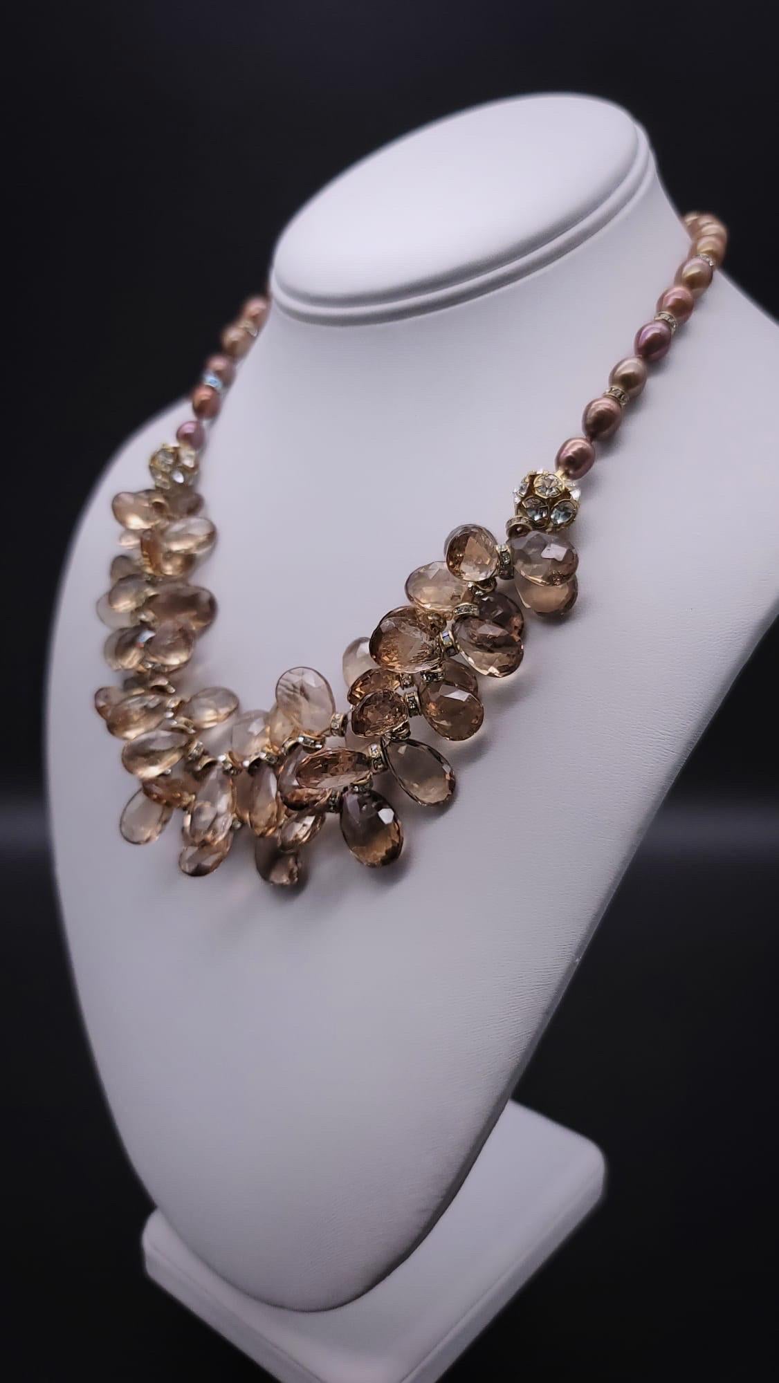 A.Jeschel A dramatic mix of faceted champagne quartz necklace In New Condition For Sale In Miami, FL
