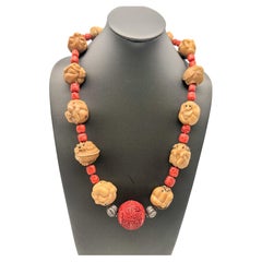 A.Jeschel Collar del zodiaco chino tallado
