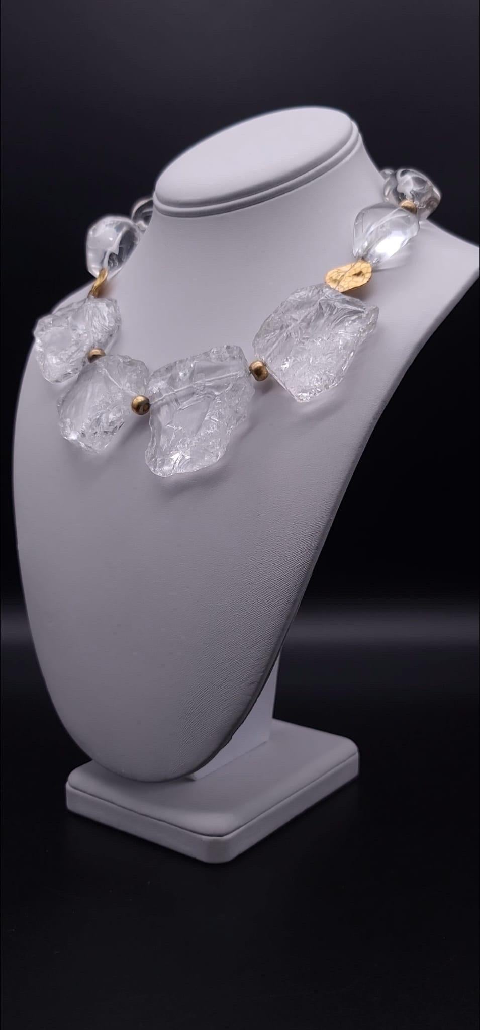 Dramatische Halskette aus gehämmerten Bergkristallplatten von A.Jeschel. (Zeitgenössisch) im Angebot