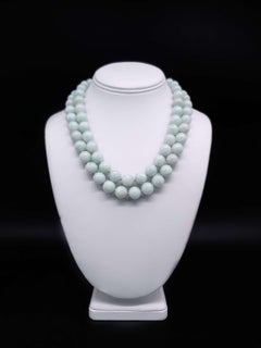 A.Jeschel Elegante collana abbinata in giada di Burma con chiusura firmata.