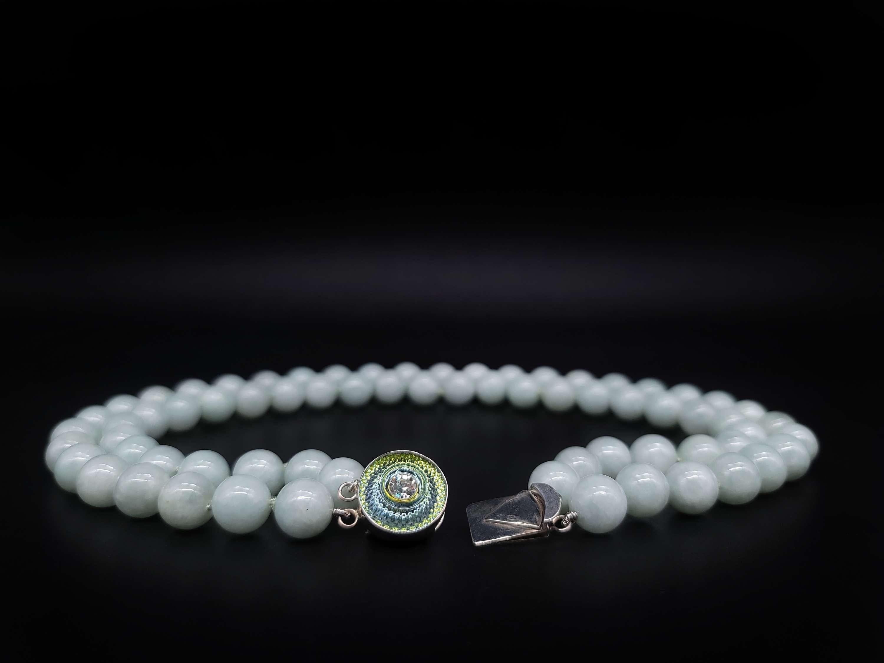 Perlina A.Jeschel Elegante collana abbinata in giada di Burma con chiusura firmata. in vendita