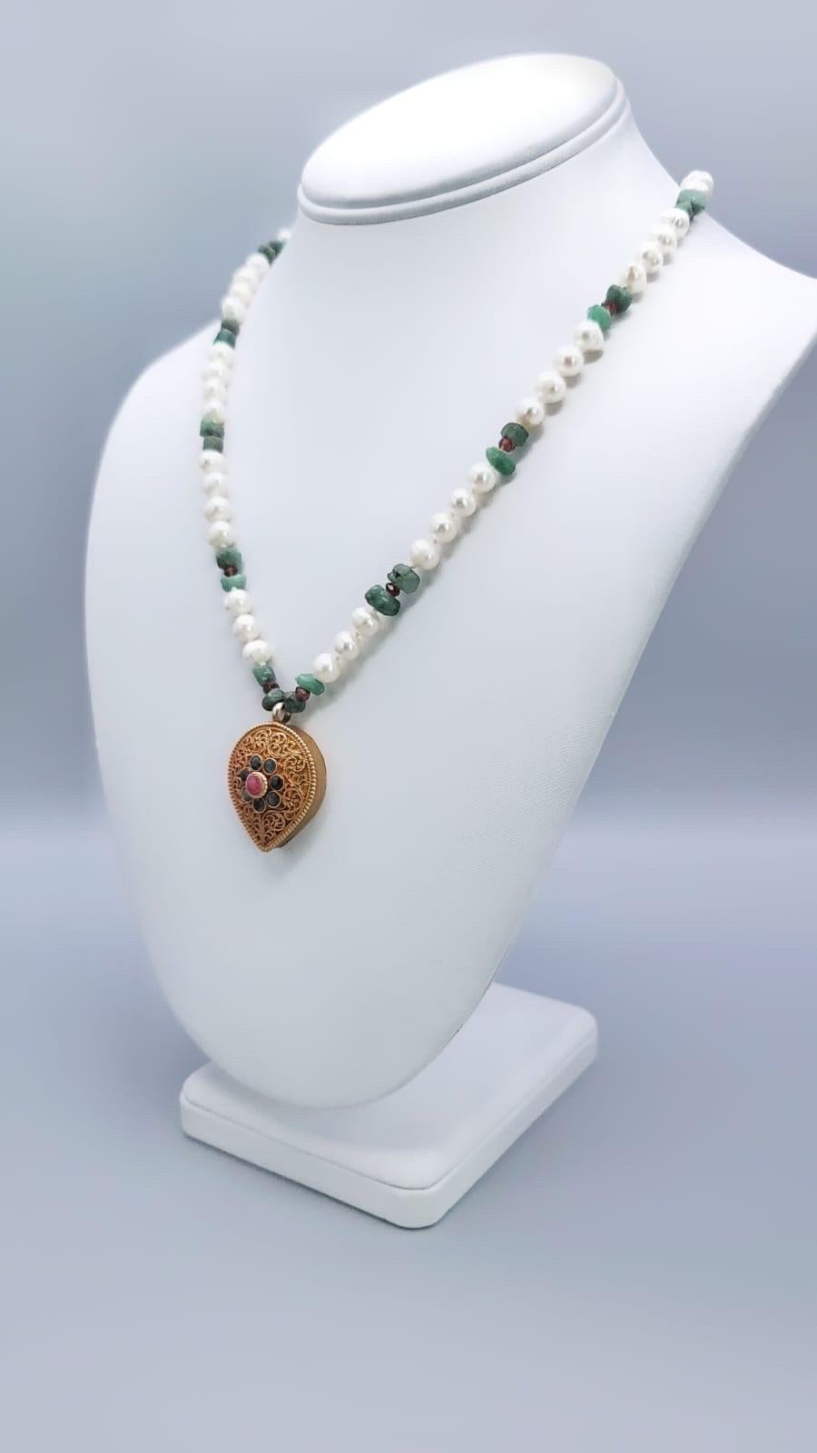 A.Jeschel Emerald and Ruby encrusted hand-crafted heart-shaped Ghau box For Sale 4