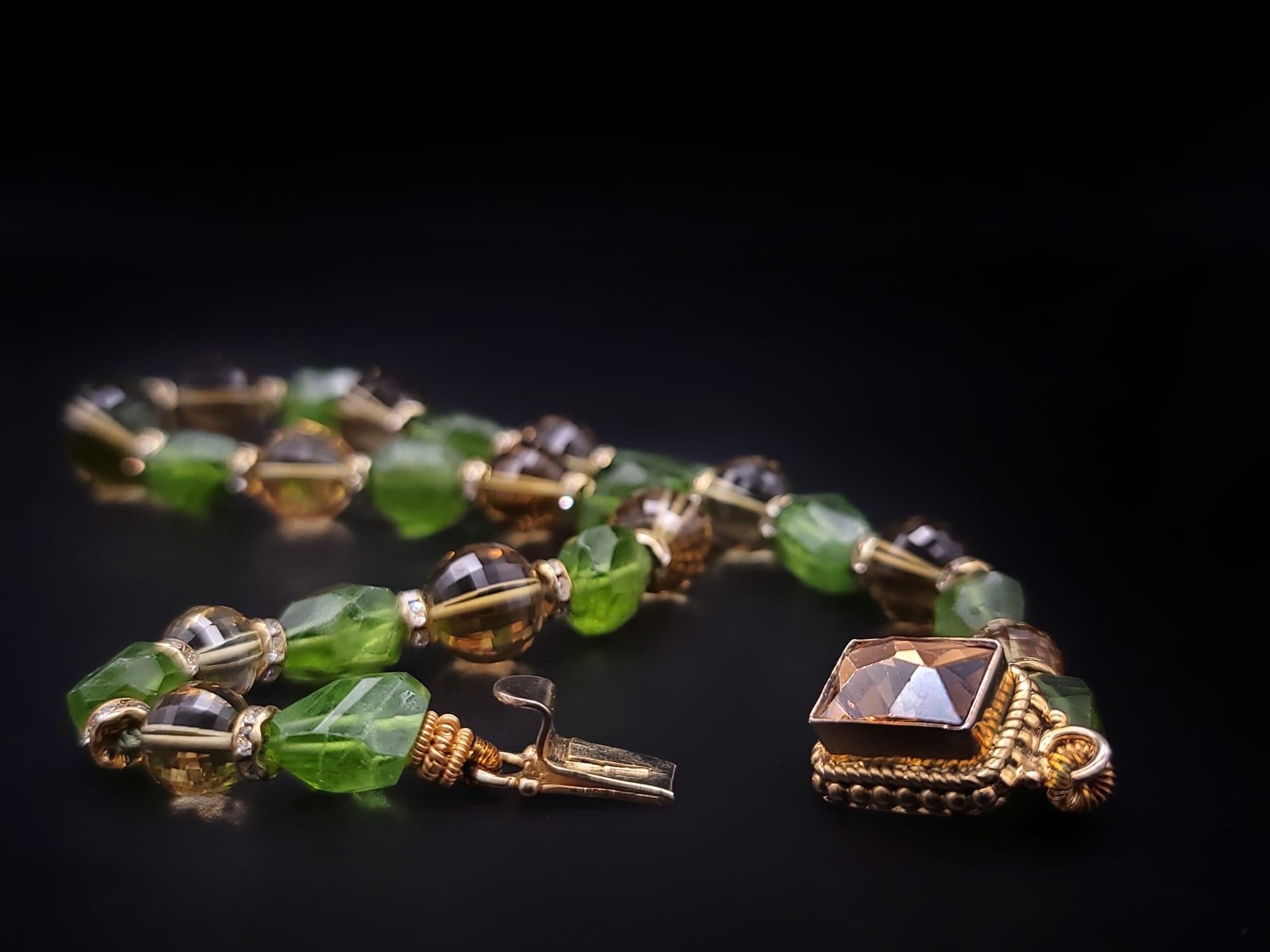 A.Jeschel Außergewöhnliche Peridot- und Citrin-Halskette mit einem Strang. für Damen oder Herren im Angebot