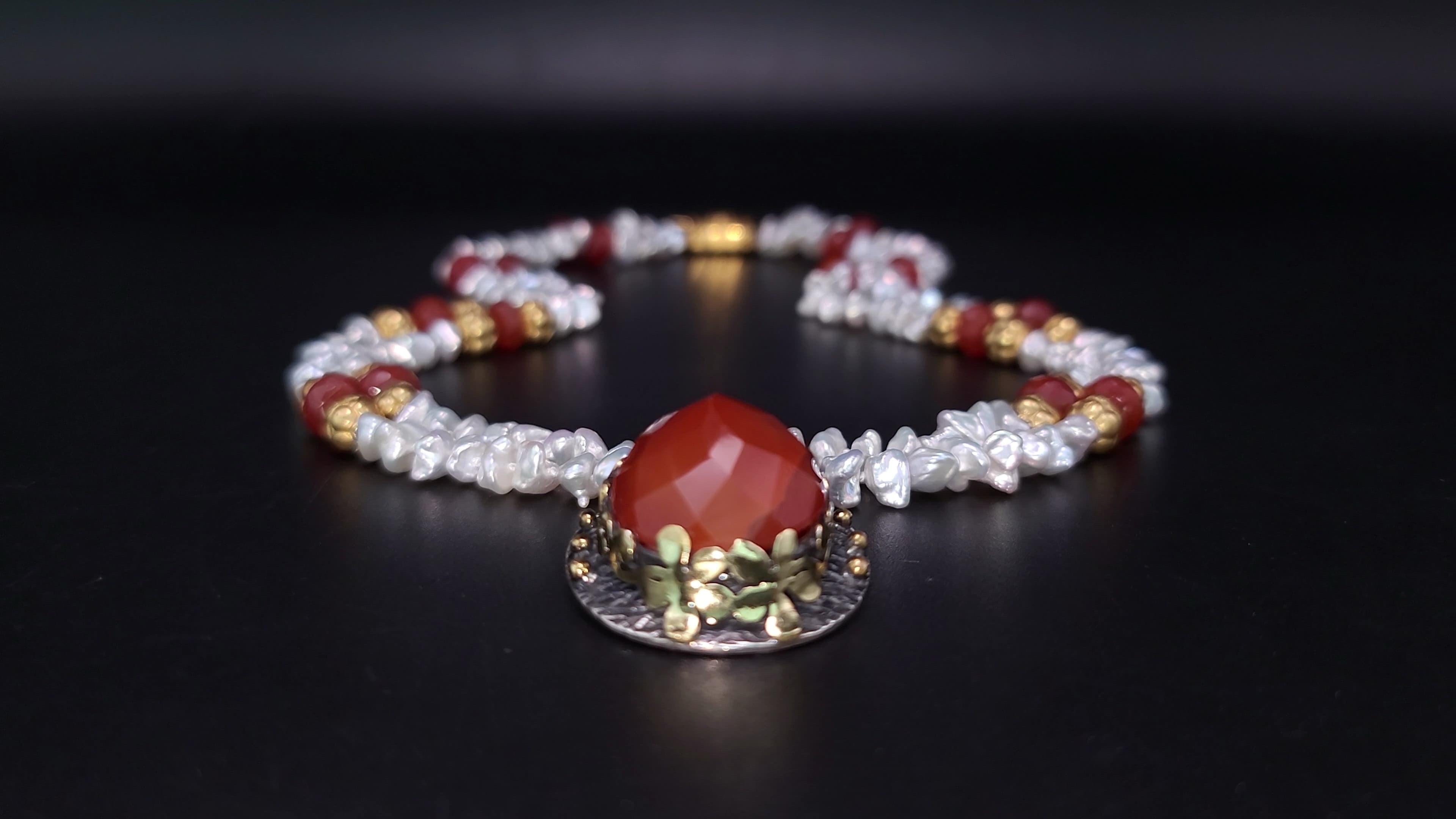 A.Jeschel, collier Pendat Keshi en cornaline facettée et perles d'eau douce en vente 1