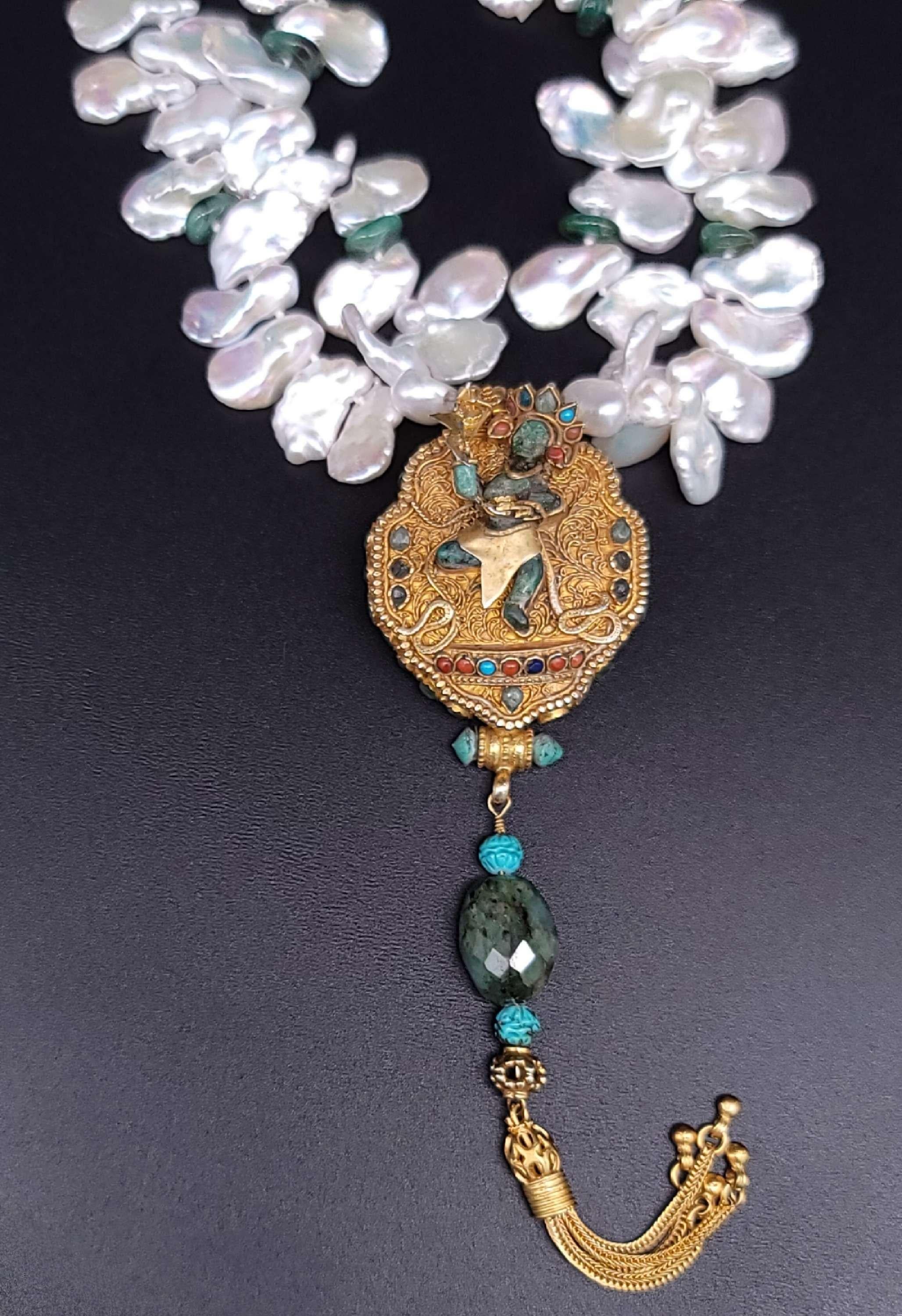 A.Jeschel Ghau Box Pendant Emerald and Freshwater Keshi Pearl Necklace For Sale 2