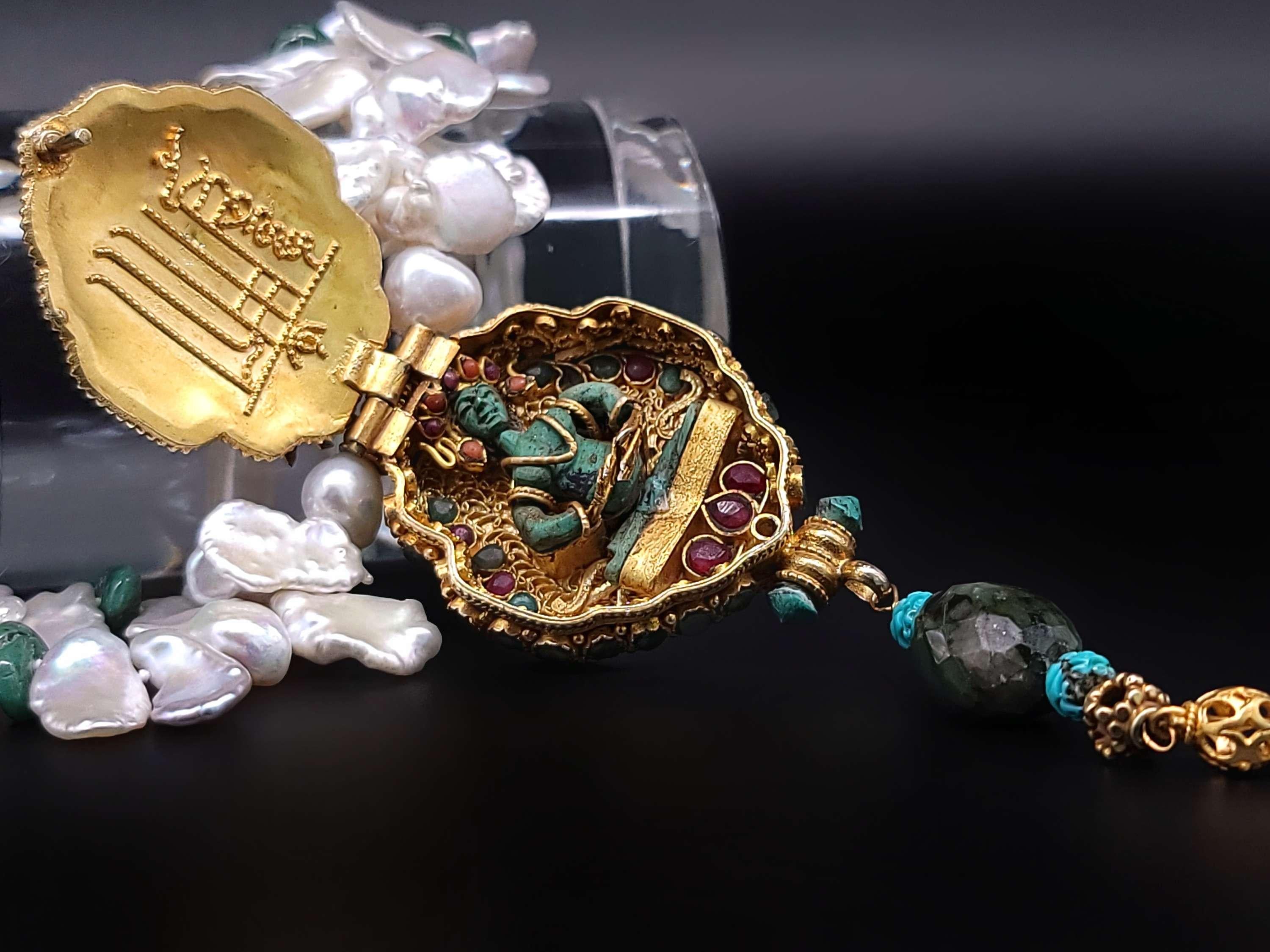 A.Jeschel Ghau Box Pendant Emerald and Freshwater Keshi Pearl Necklace For Sale 3