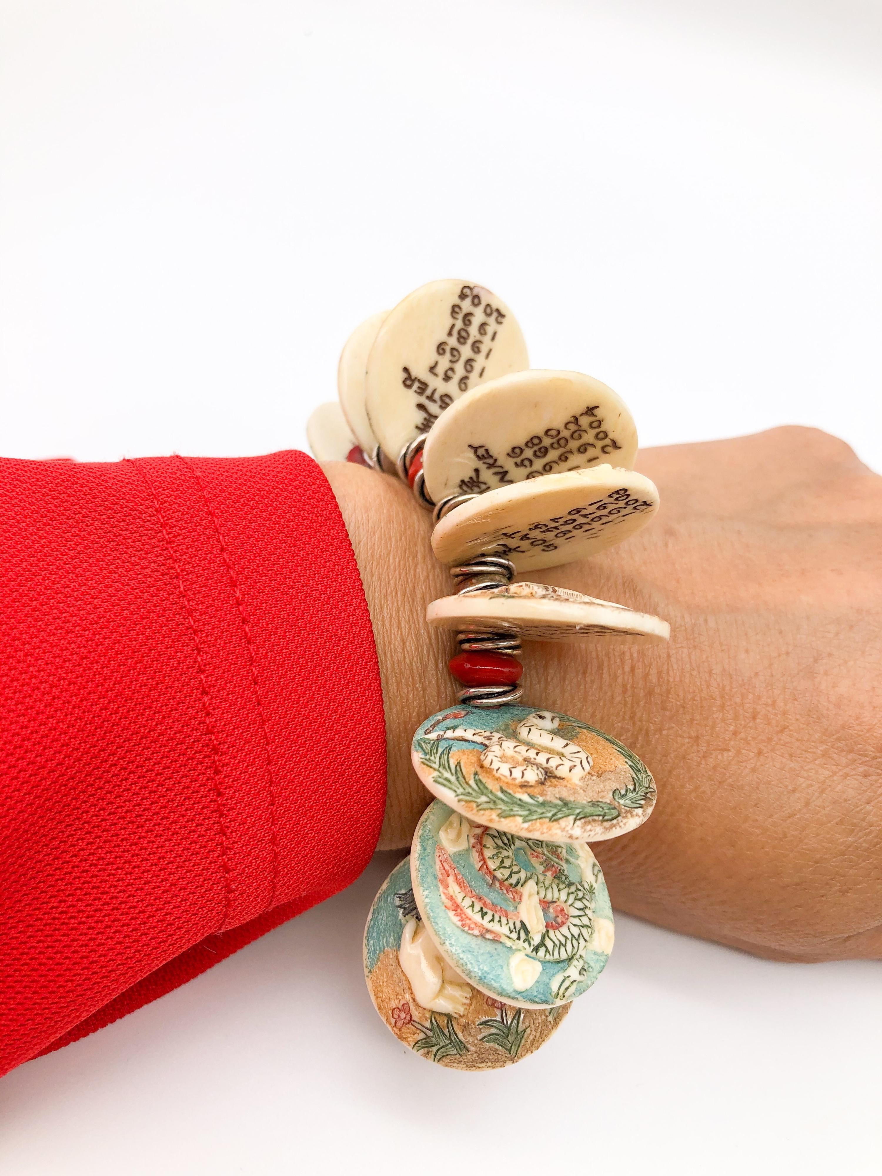 Chinesisches geschnitztes Tierkreiszeichen-Armband von A.Jeschel mit Glücksbringer im Zustand „Neu“ im Angebot in Miami, FL