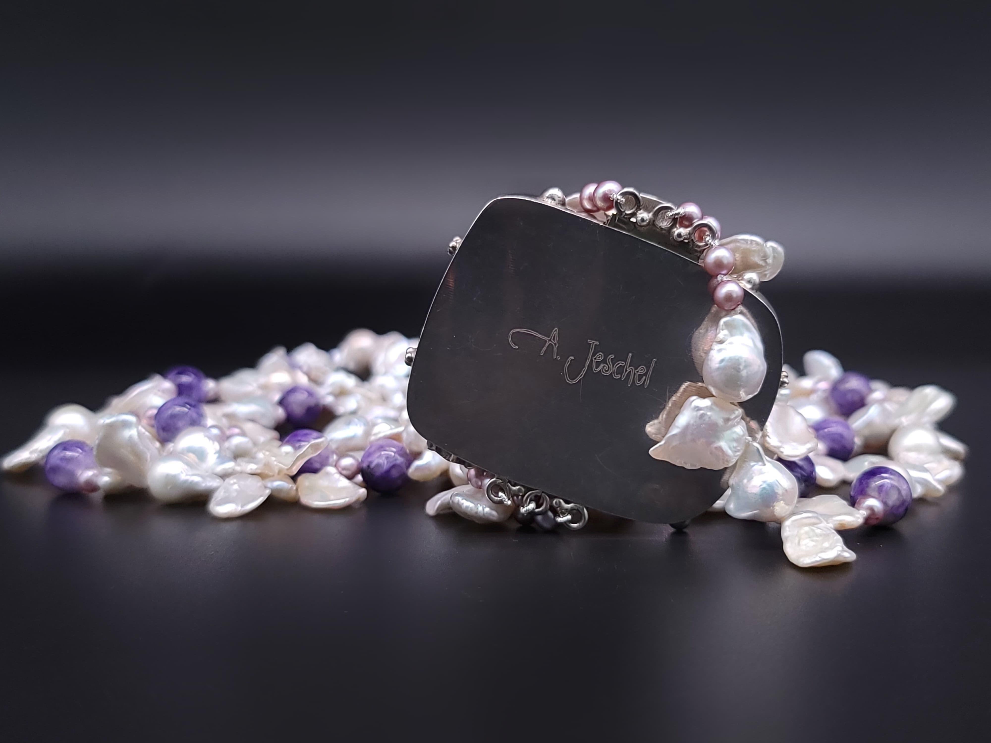 A.Jeschel Luxury Keshy Perlen mit charakteristischem Charoit-Verschluss Halskette. Damen im Angebot