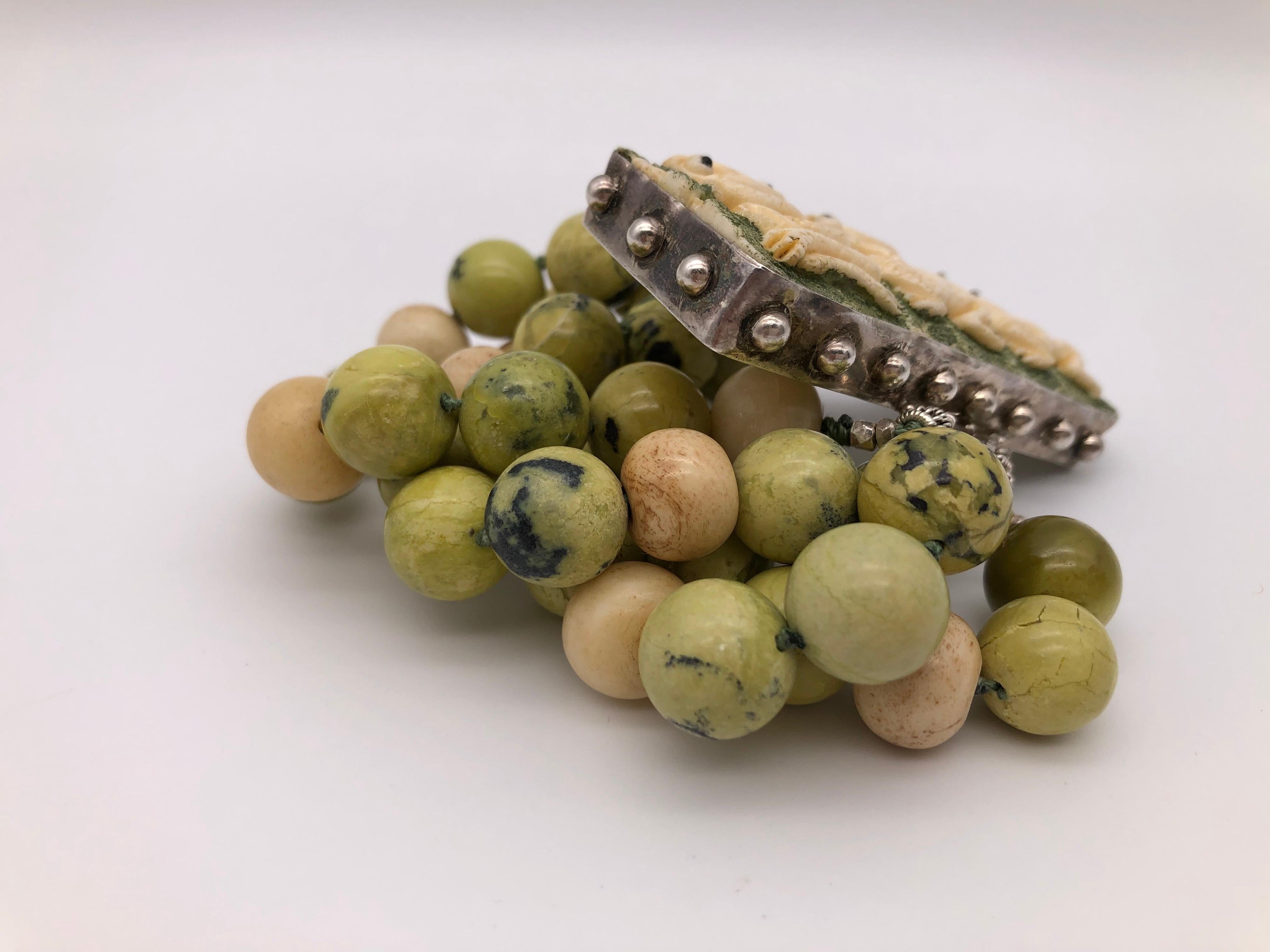 A.Jeschel Olive Jade carved frog clasp bracelet . For Sale 3