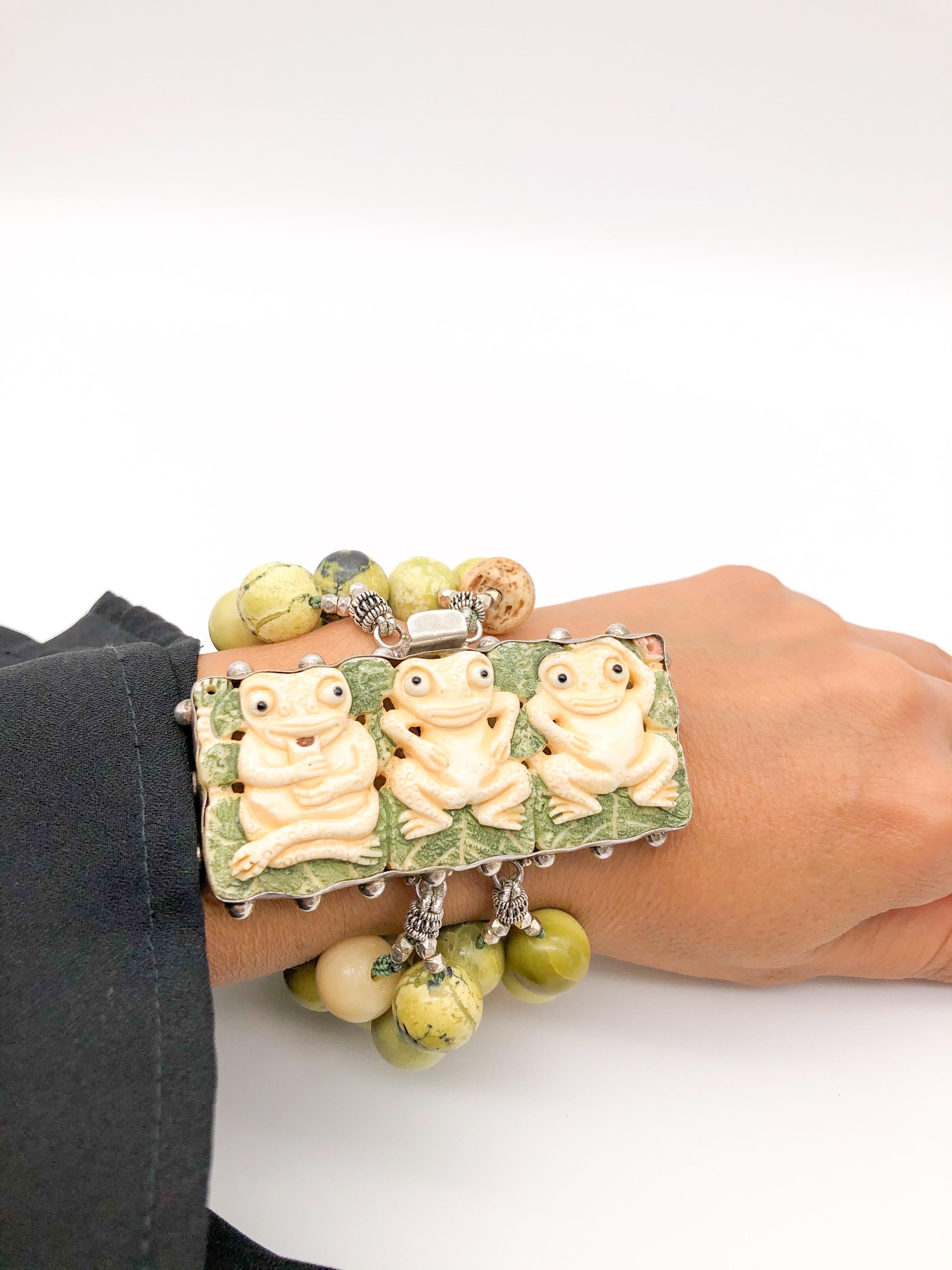 Bead A.Jeschel Olive Jade carved frog clasp bracelet . For Sale