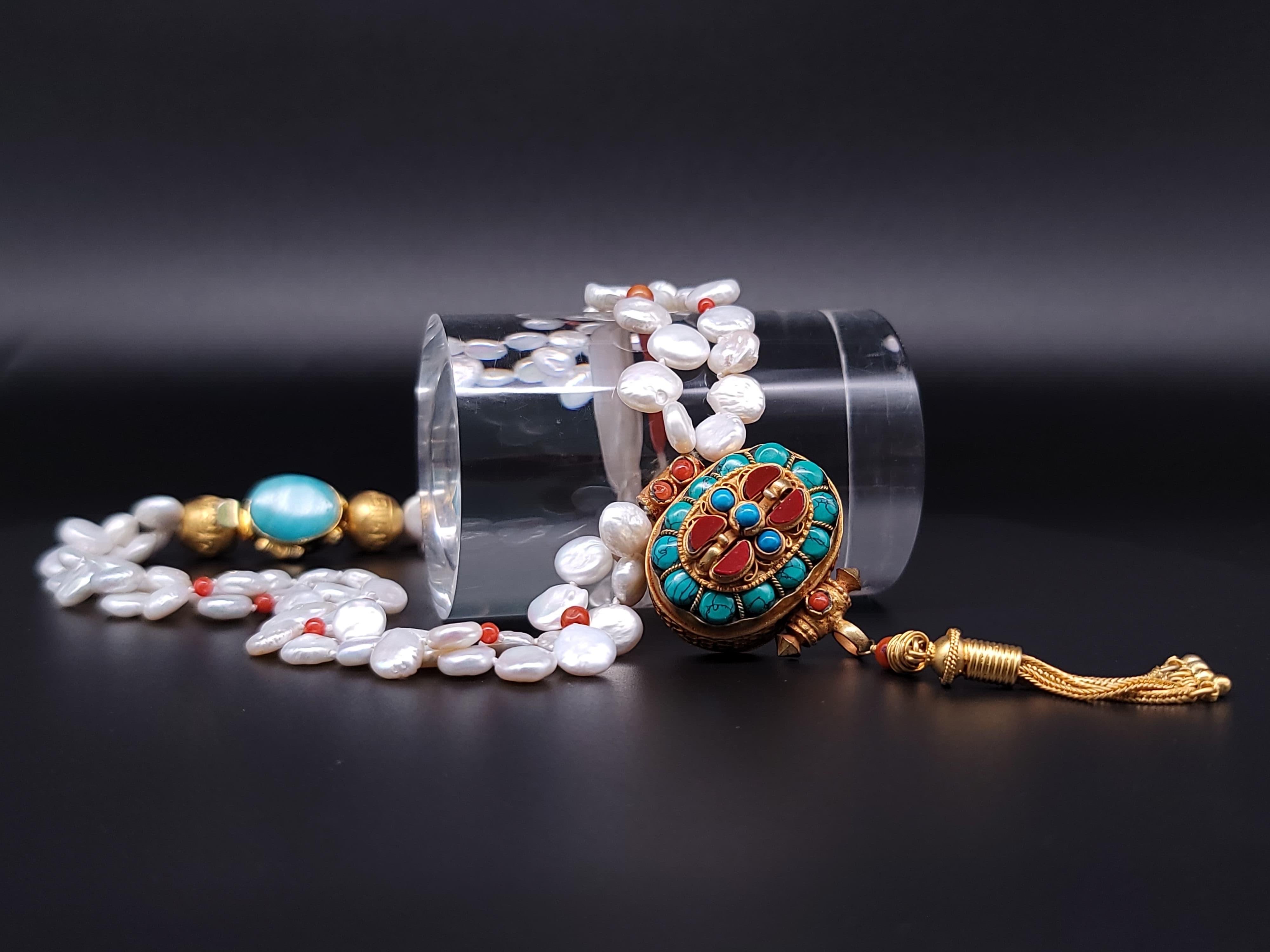 A.Jeschel  Collier de perles avec pendentif Ghau Box. en vente 11