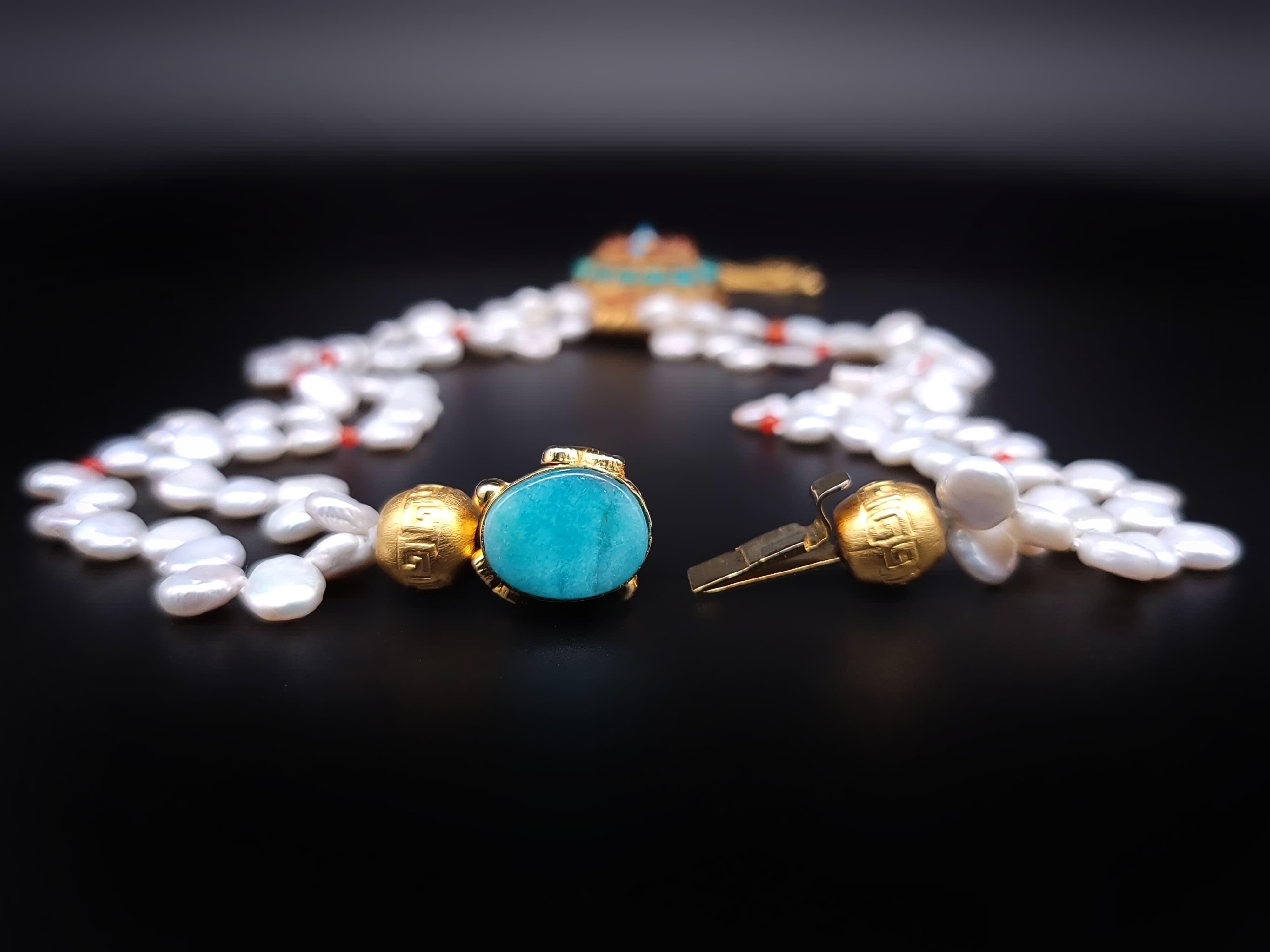 A.Jeschel  Collier de perles avec pendentif Ghau Box. en vente 2