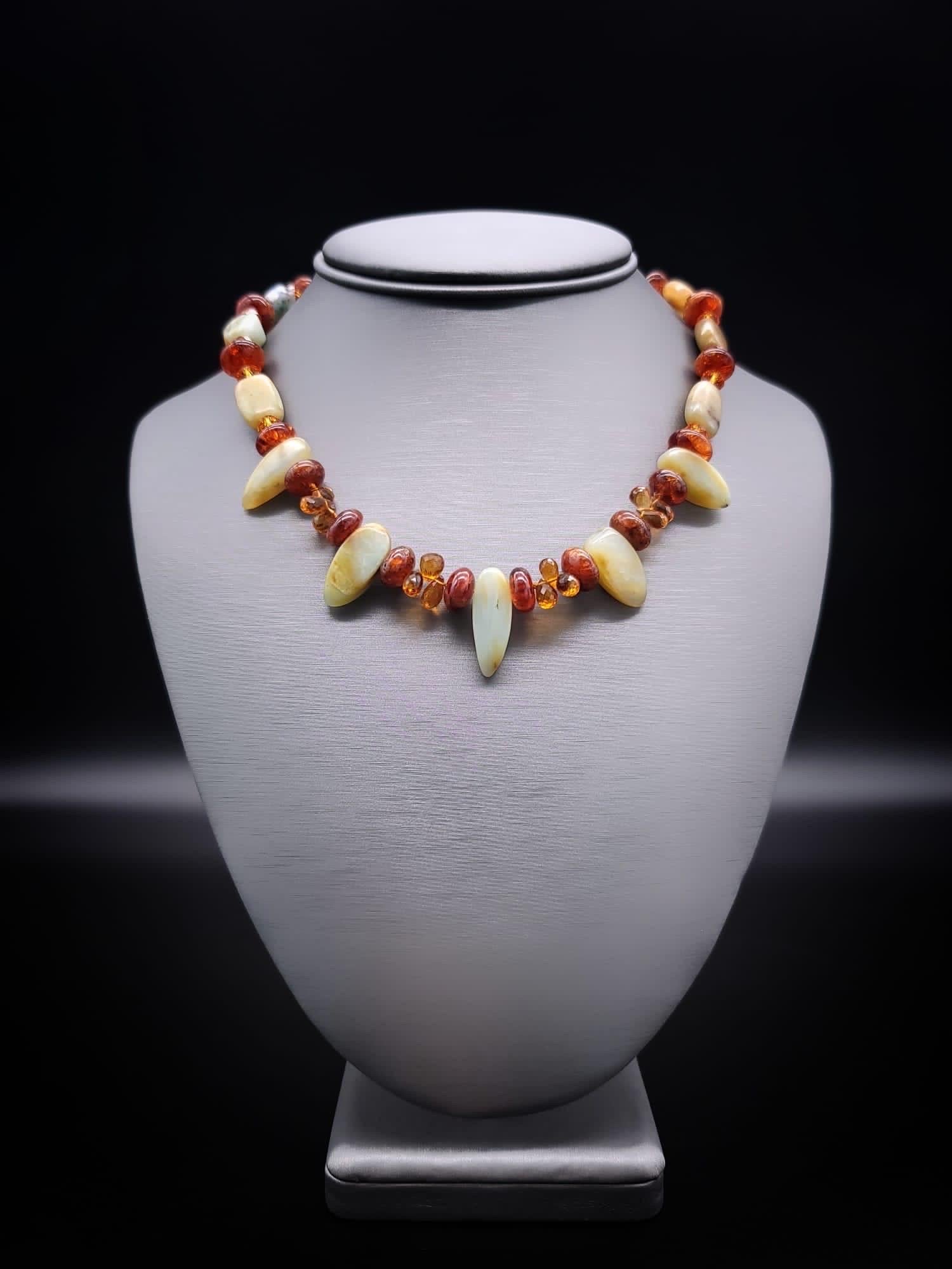 Halskette aus peruanischem Opal, Topas und Hessonit von A.Jeschel. im Zustand „Neu“ im Angebot in Miami, FL