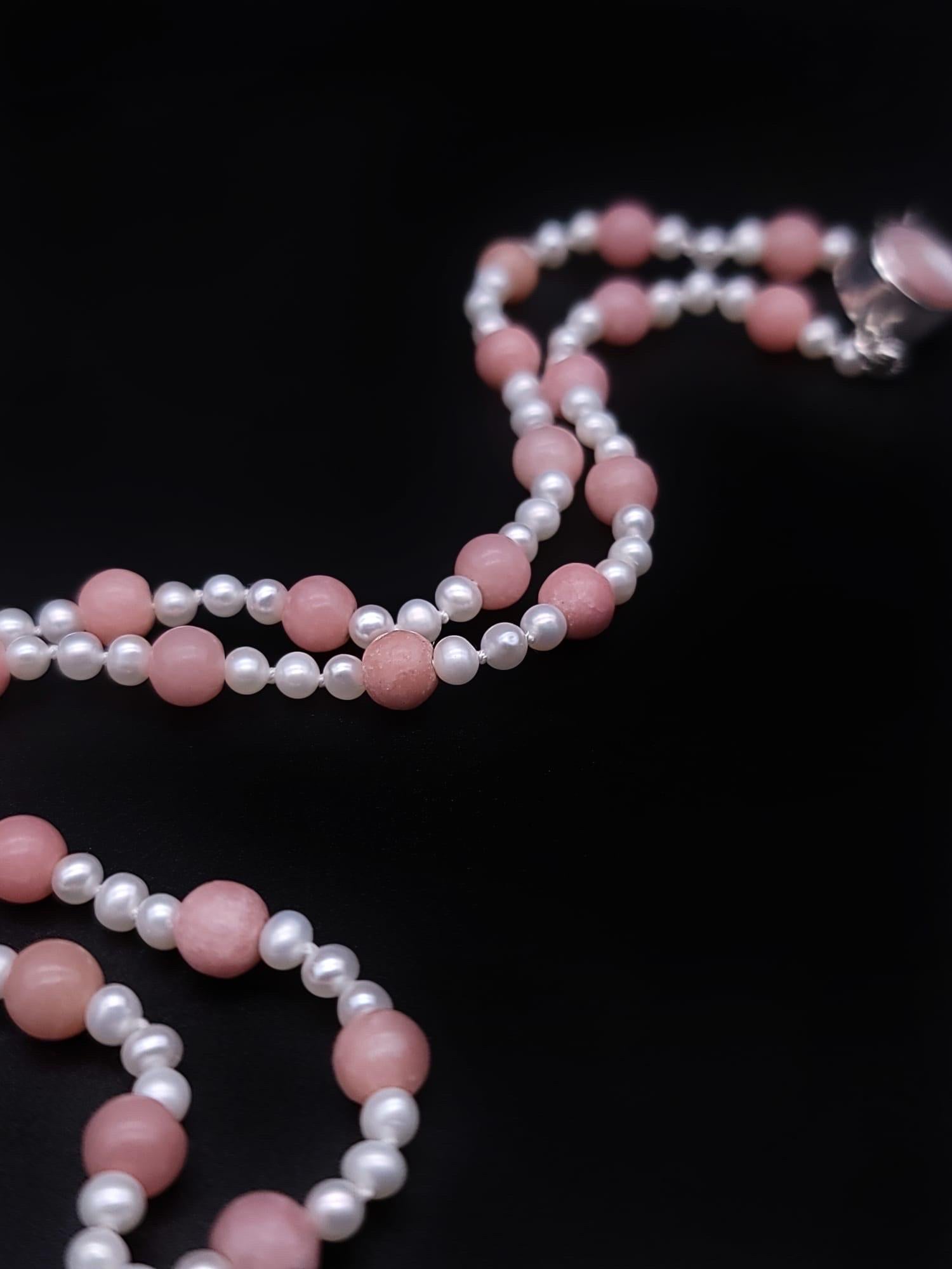 A.Jeschel, collier pendentif délicat en perles d'eau douce et opale rose. en vente 6