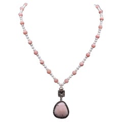 A.Jeschel Halskette mit Anhänger aus zarter Freswater-Perle und rosa Opal.