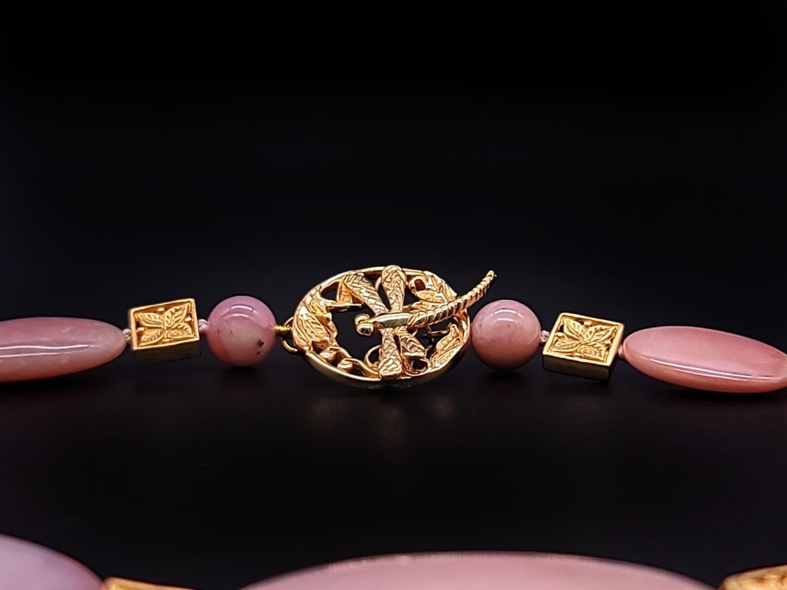 A.Jeschel Halskette aus poliertem rosa peruanischem Opal. im Angebot 1