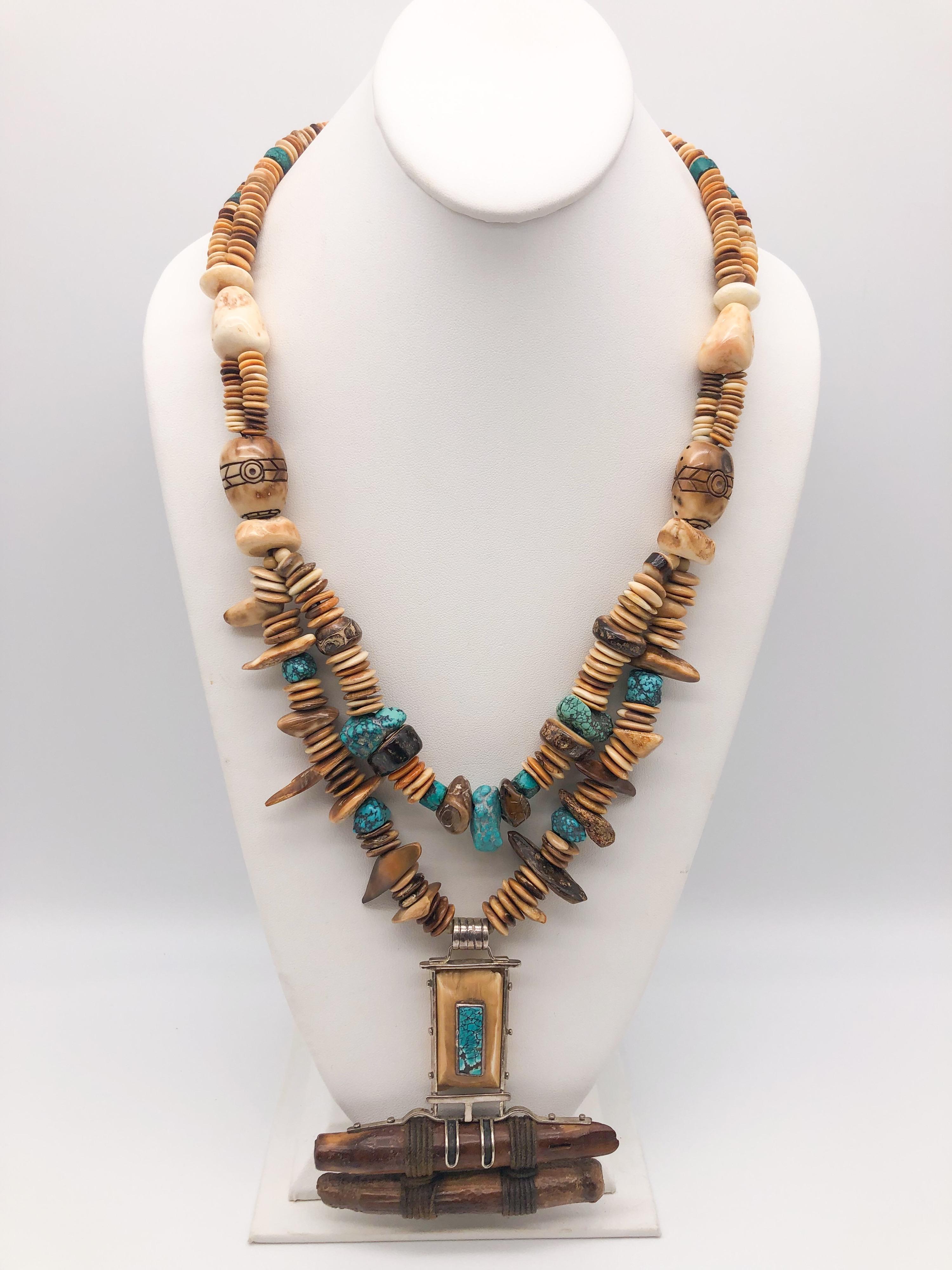 A.Jeschel, remarquable collier pendentif préhistorique en turquoise et fossiles. en vente 12